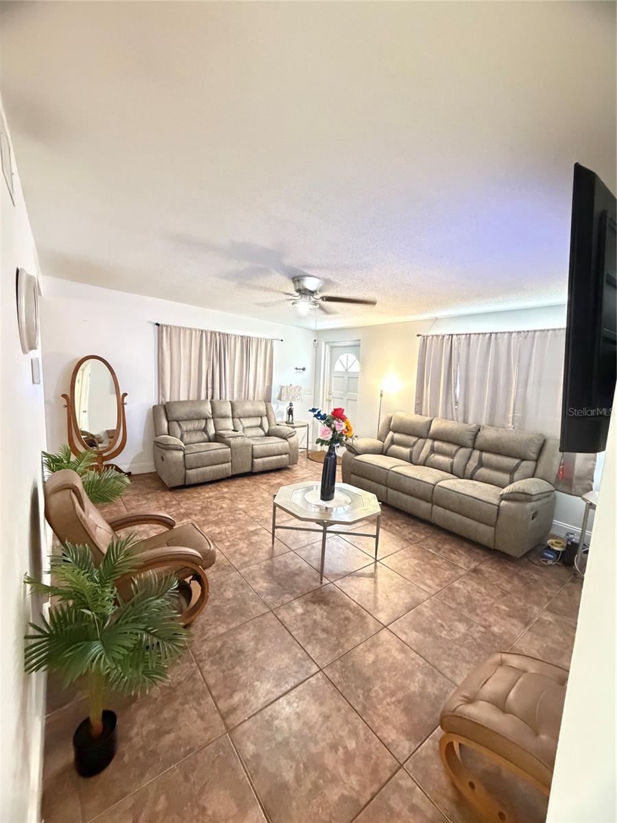 HAVEN GROVE MANOR - Residential