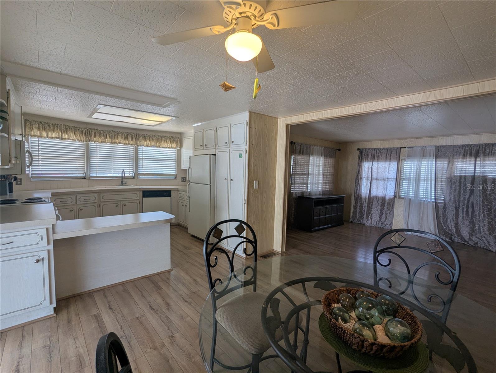 SUN-AIR COUNTRY CLUB - Residential