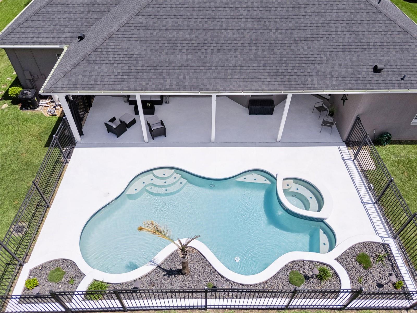 UNIVERSITY ESTATES - Residential