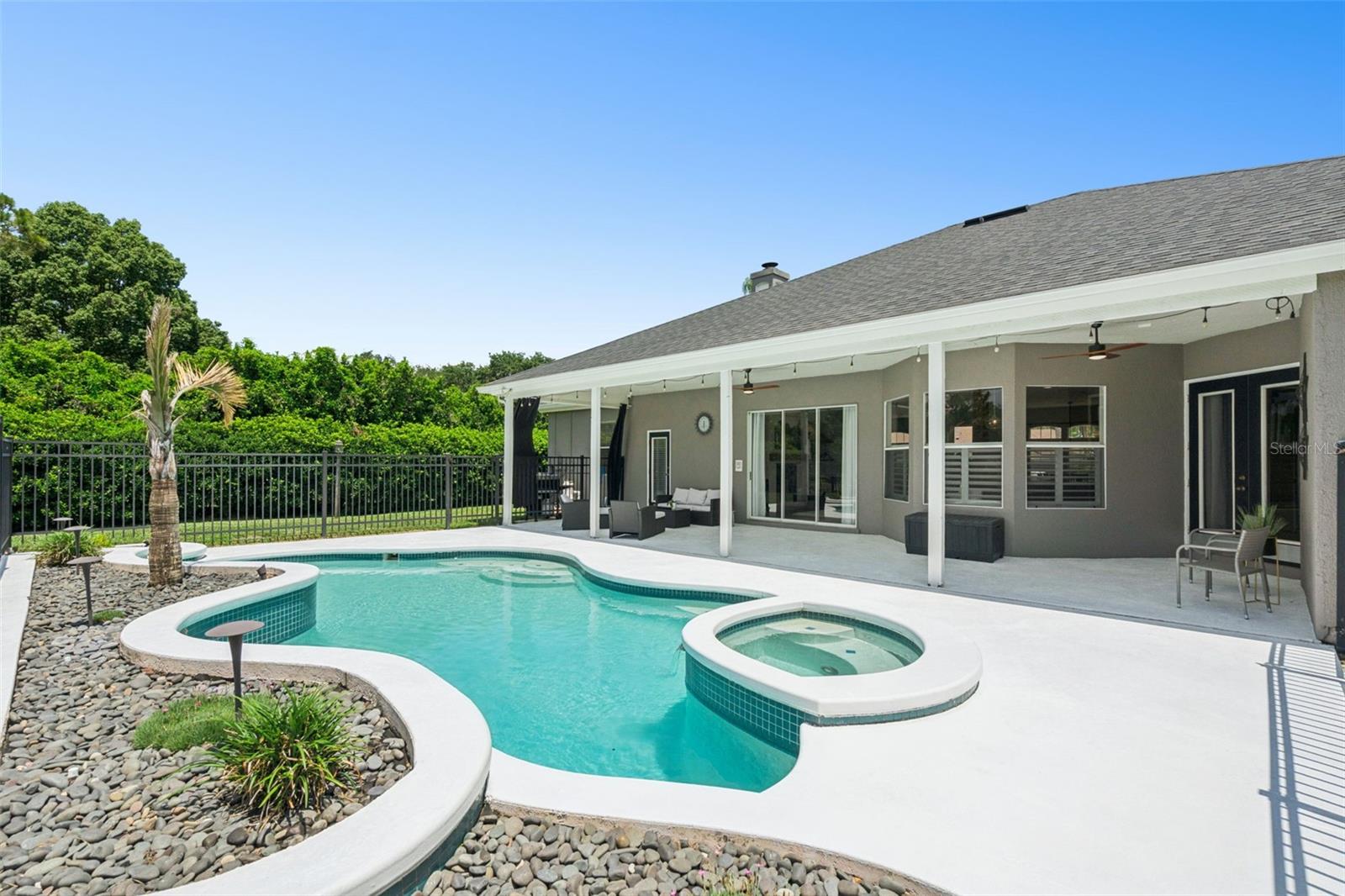 UNIVERSITY ESTATES - Residential