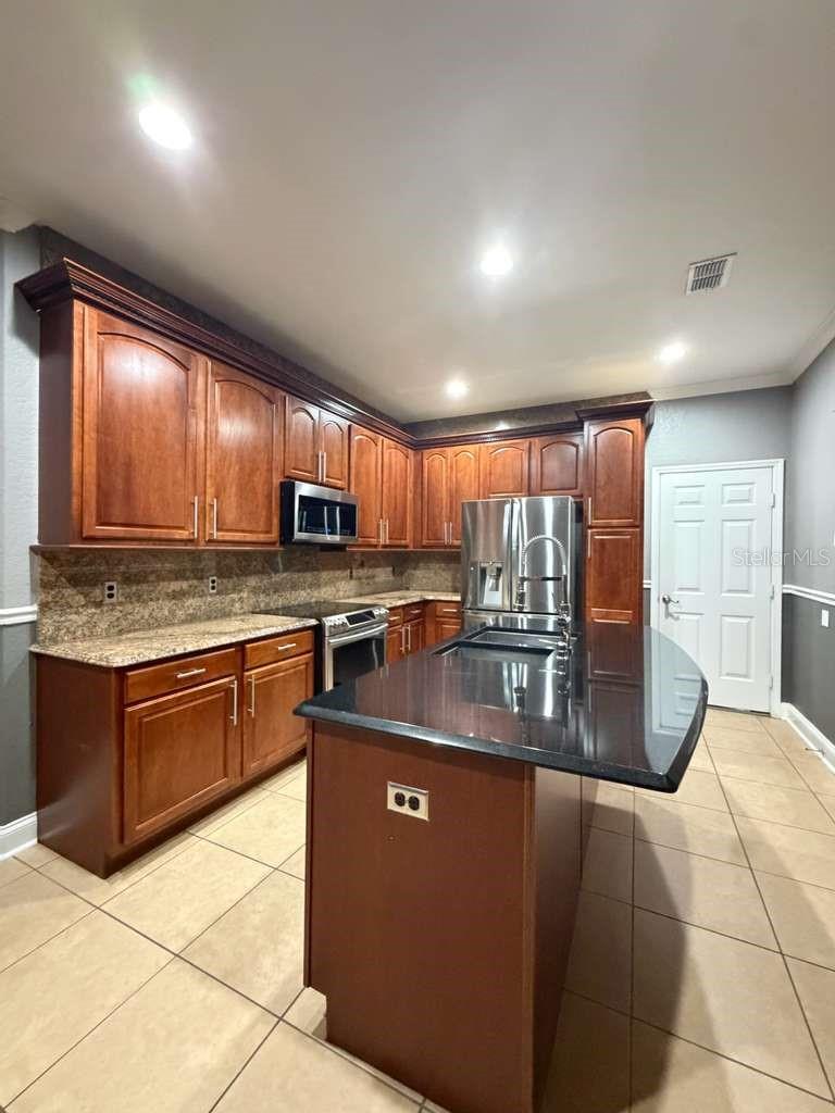 SPRING ISLE - Residential Lease