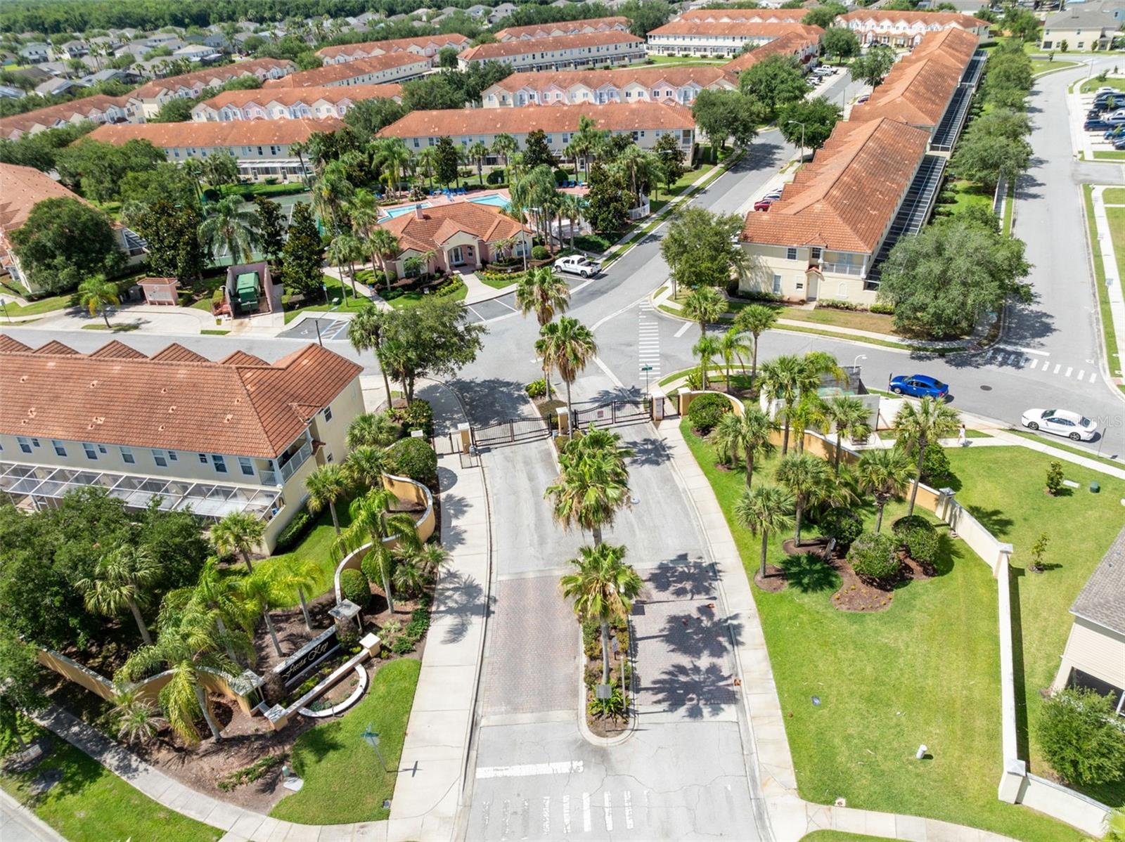 FIESTA KEY - Residential