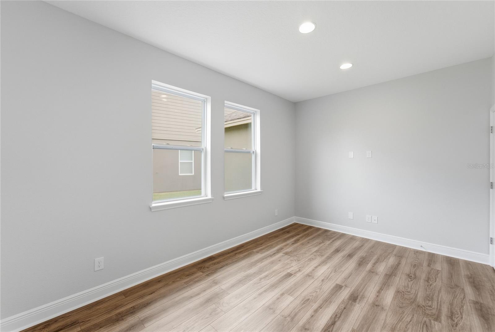 LATHAM PARK SOUTH - Residential