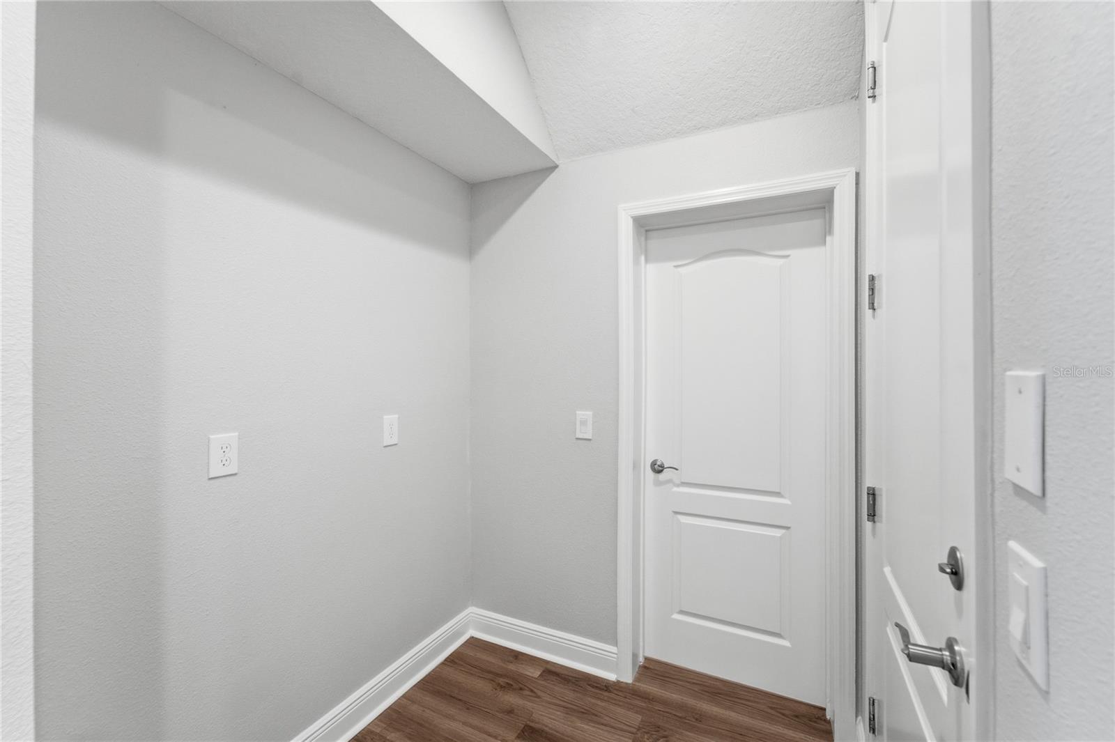LATHAM PARK SOUTH - Residential