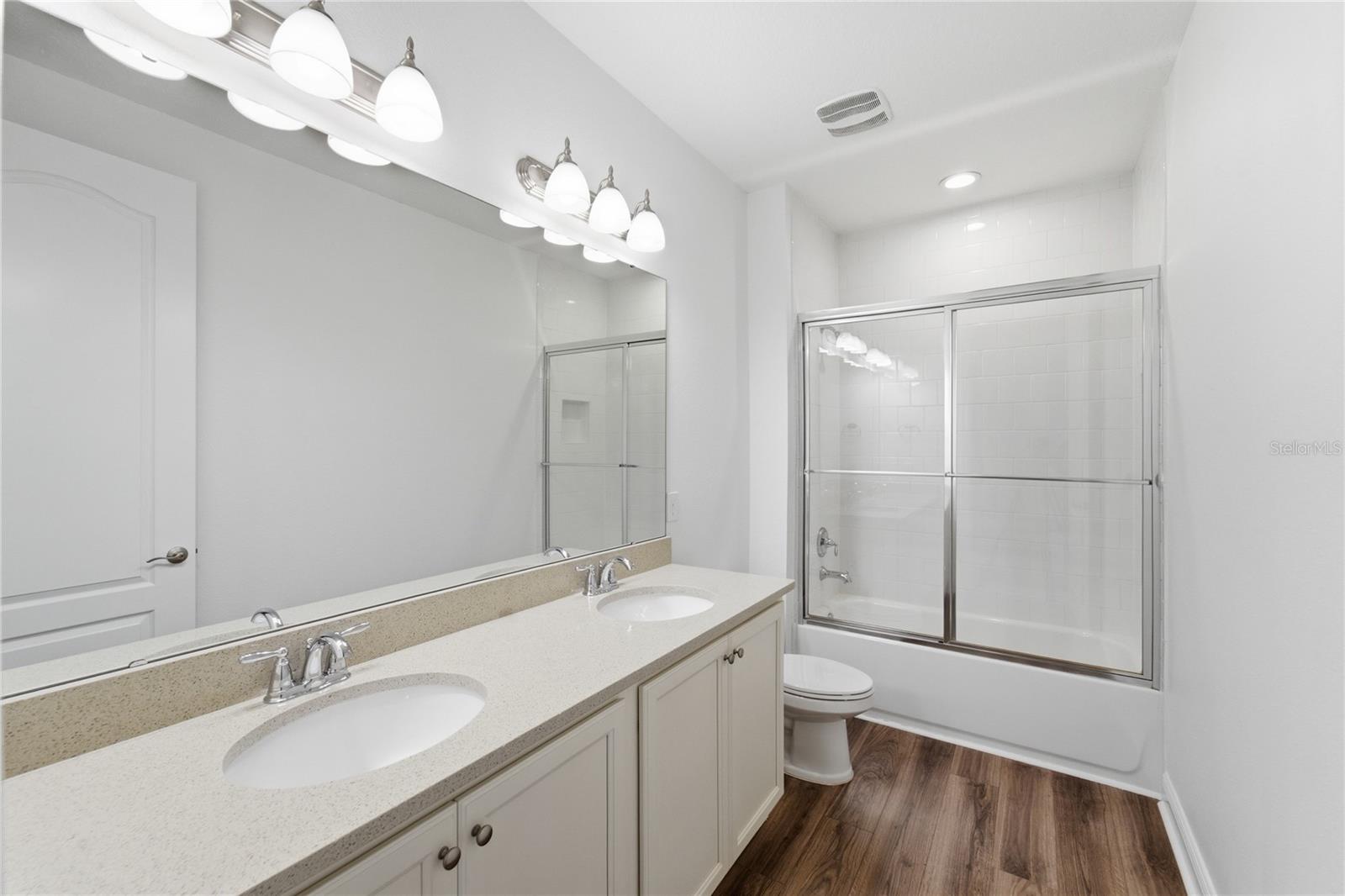 LATHAM PARK SOUTH - Residential