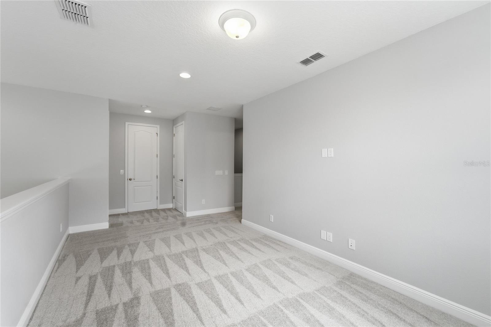 LATHAM PARK SOUTH - Residential