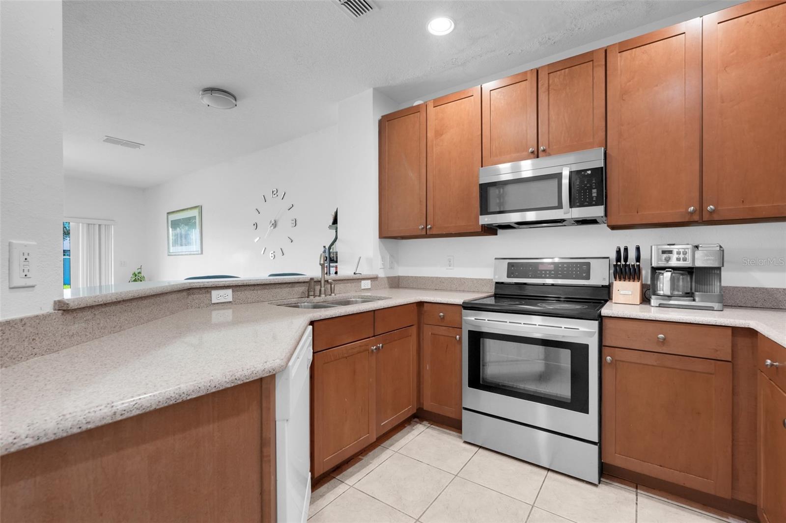 SAVANNAH PINES CONDO PHS 4, 8 AND 9 - Residential