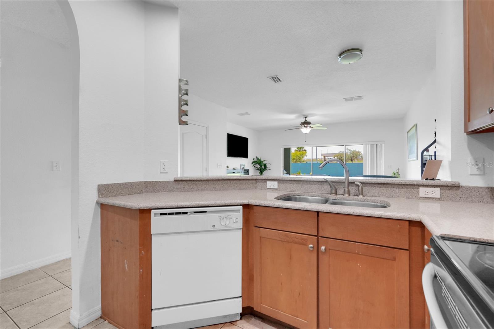 SAVANNAH PINES CONDO PHS 4, 8 AND 9 - Residential