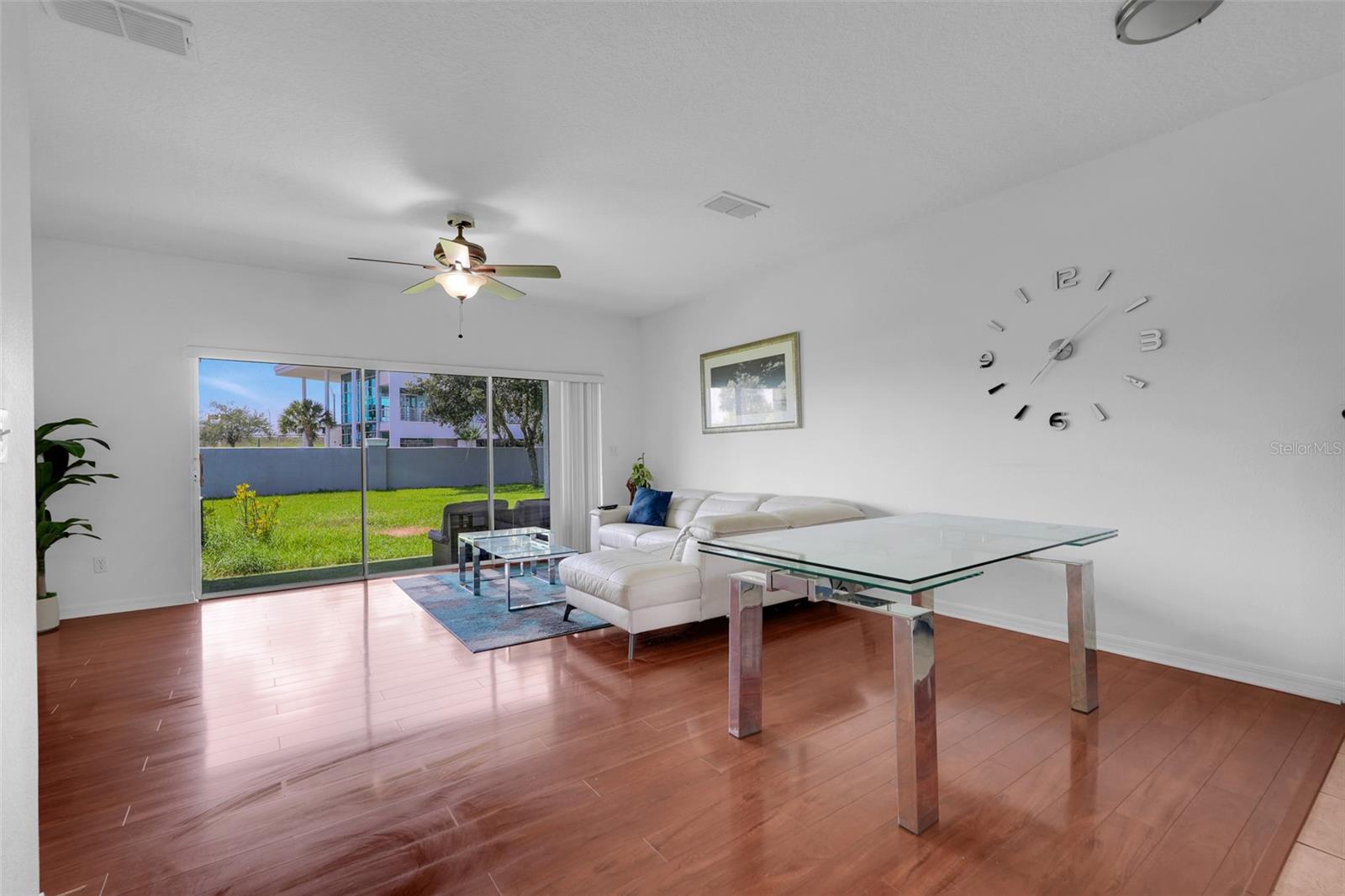SAVANNAH PINES CONDO PHS 4, 8 AND 9 - Residential