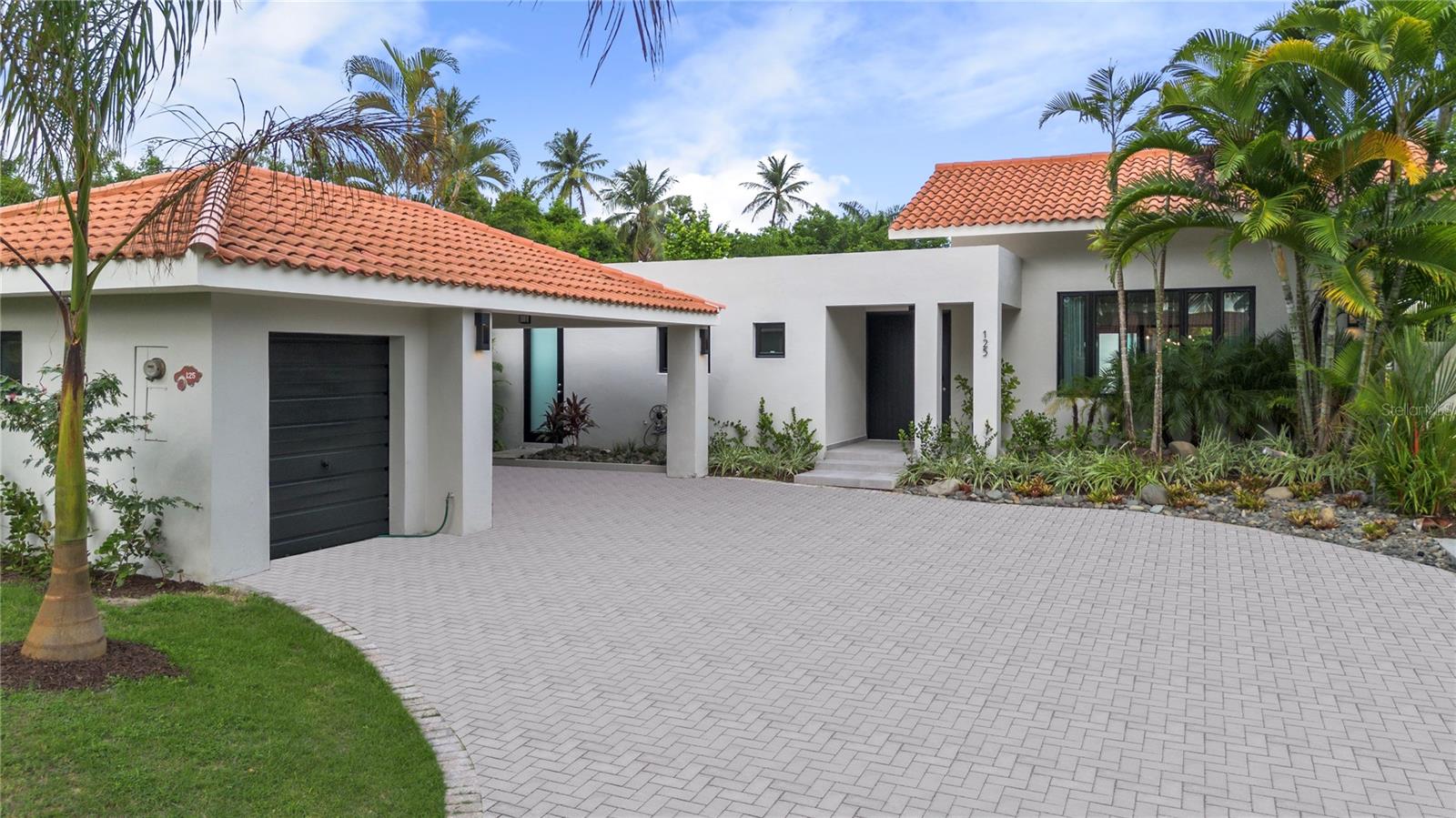 DORADO BEACH EAST - Residential