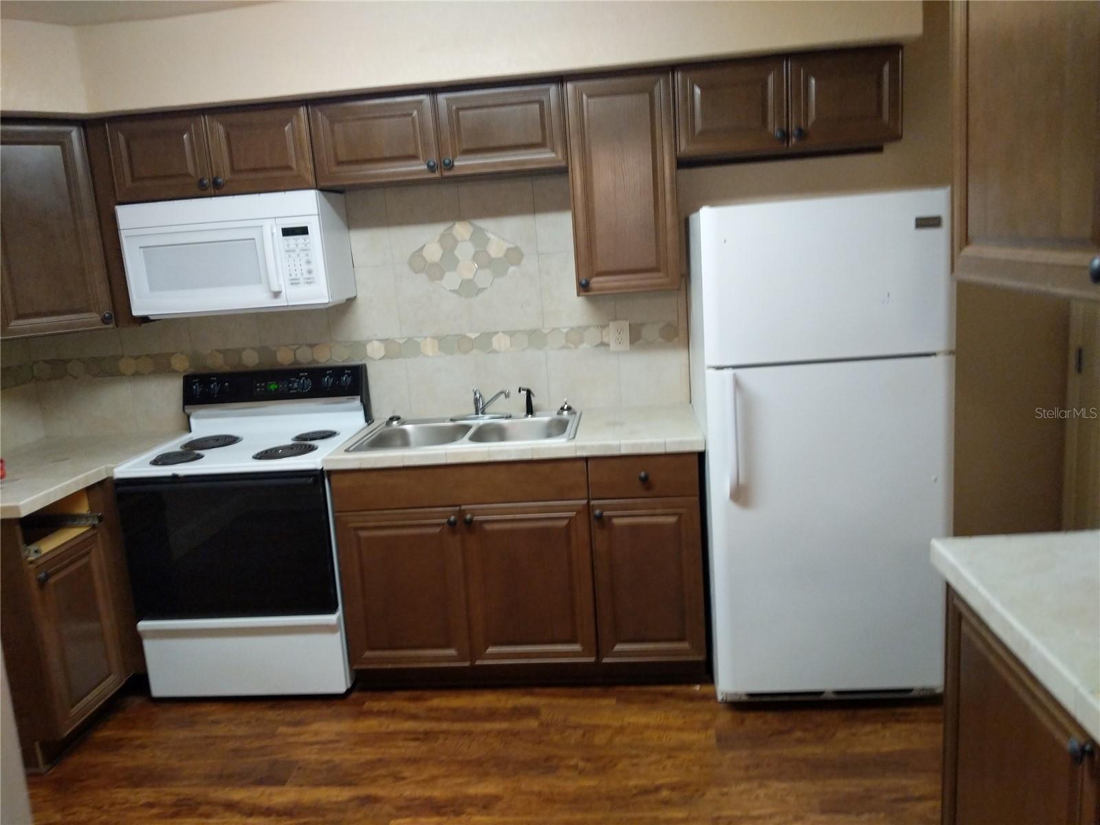 GROVE HEIGHTS - Residential Income