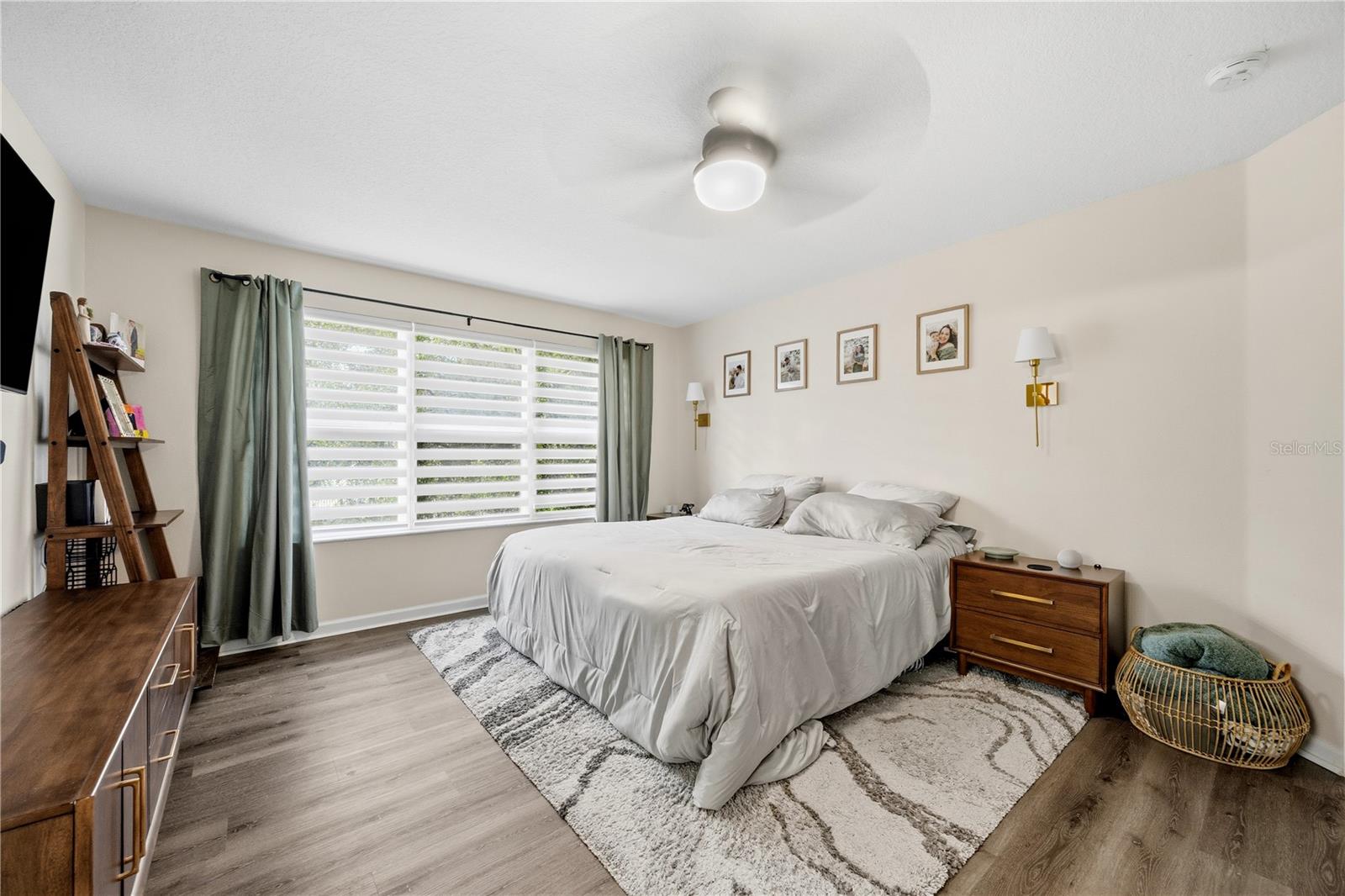 OAKHURST RESERVE UNIT ONE - Residential
