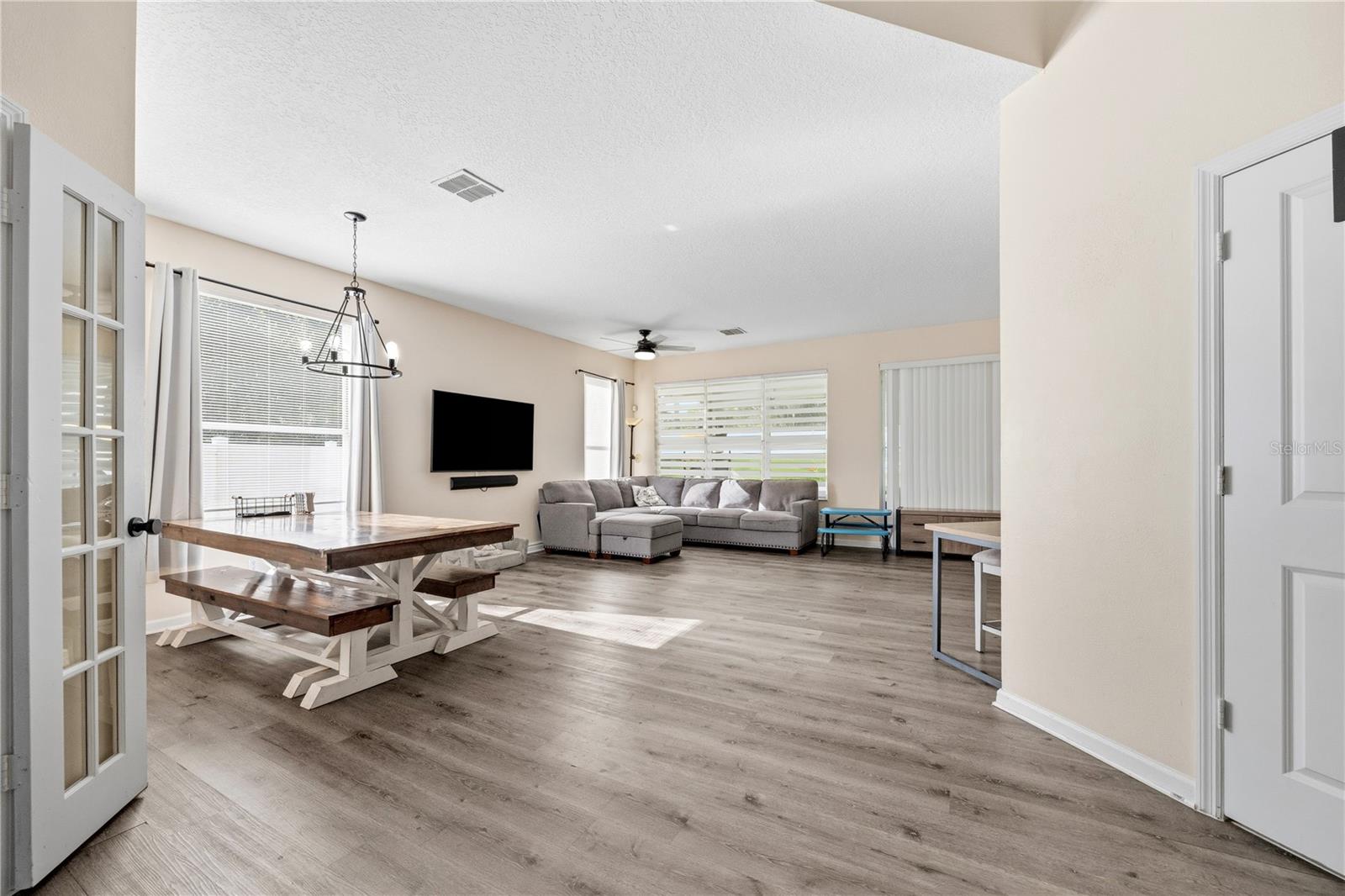 OAKHURST RESERVE UNIT ONE - Residential