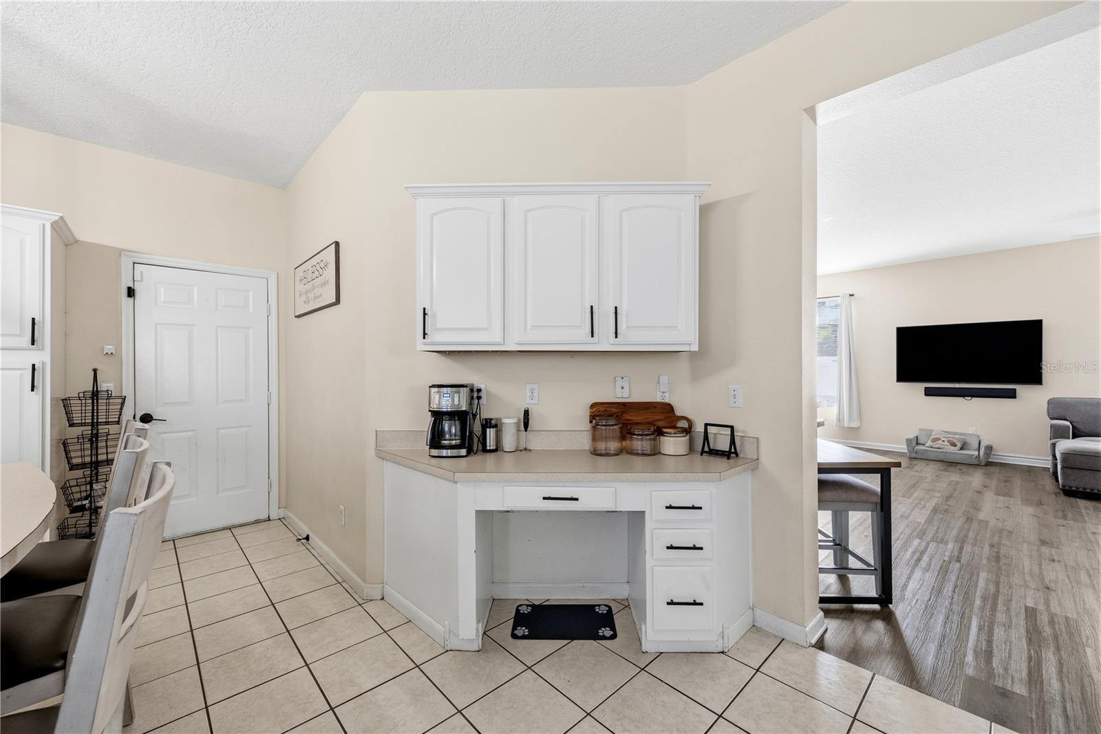 OAKHURST RESERVE UNIT ONE - Residential