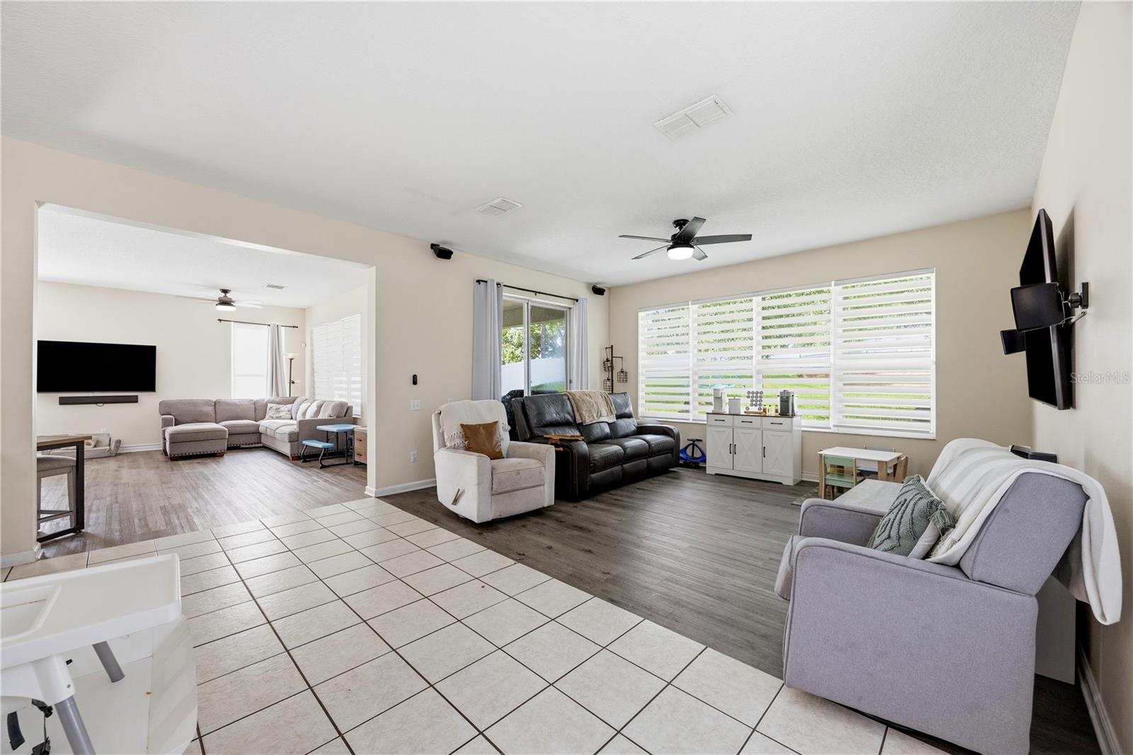 OAKHURST RESERVE UNIT ONE - Residential