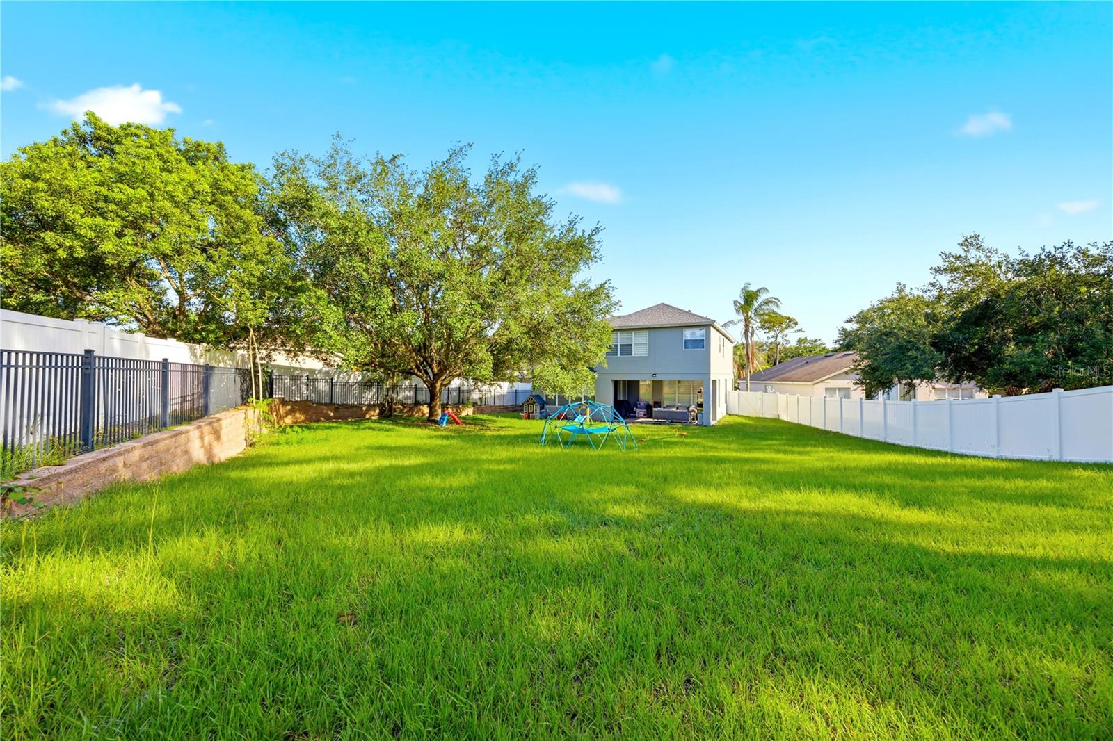 OAKHURST RESERVE UNIT ONE - Residential