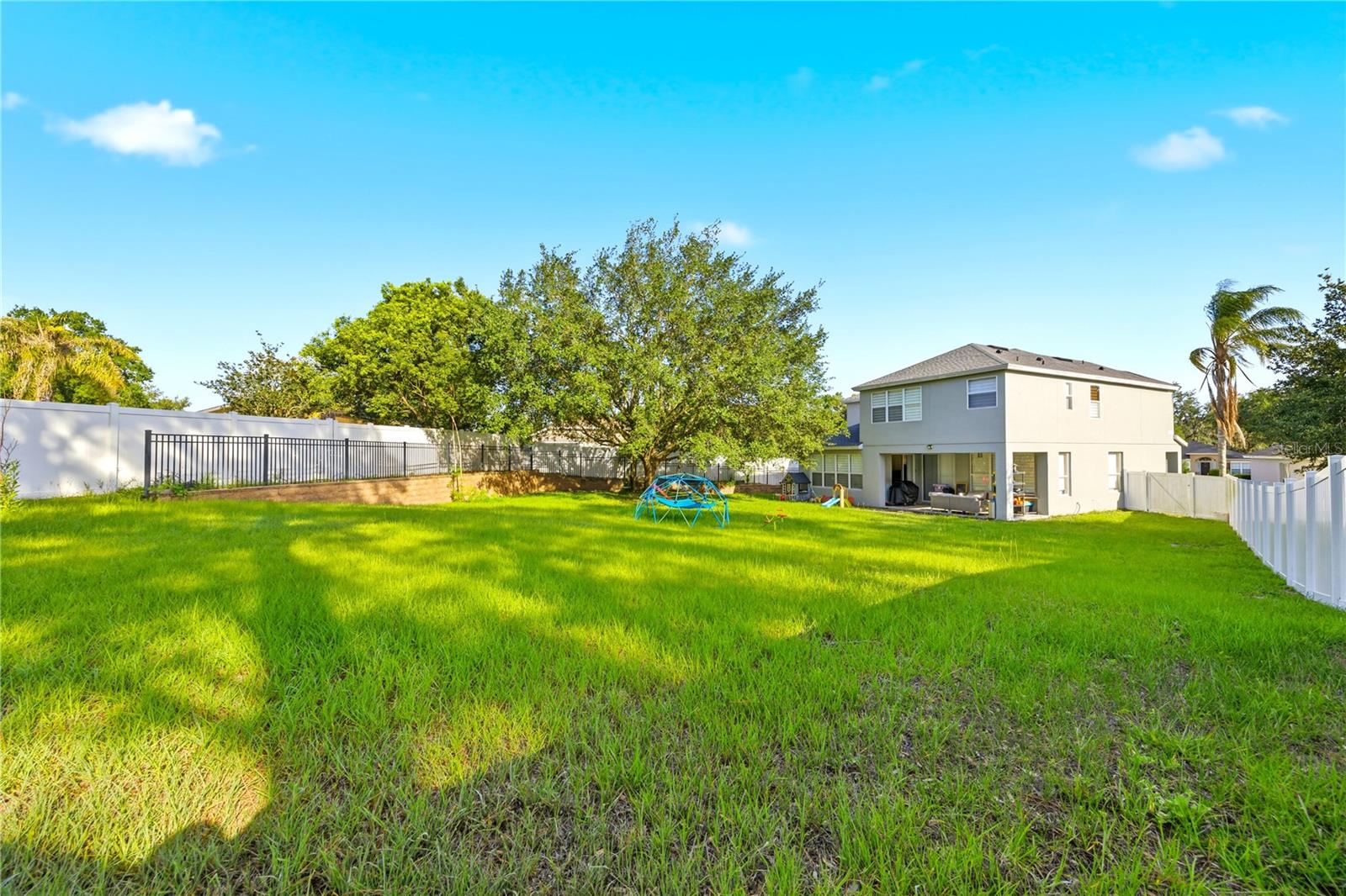 OAKHURST RESERVE UNIT ONE - Residential