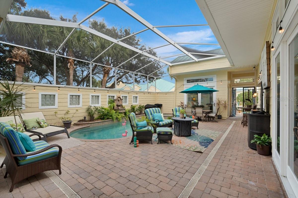 OAK HAMMOCK ESTATES - Residential