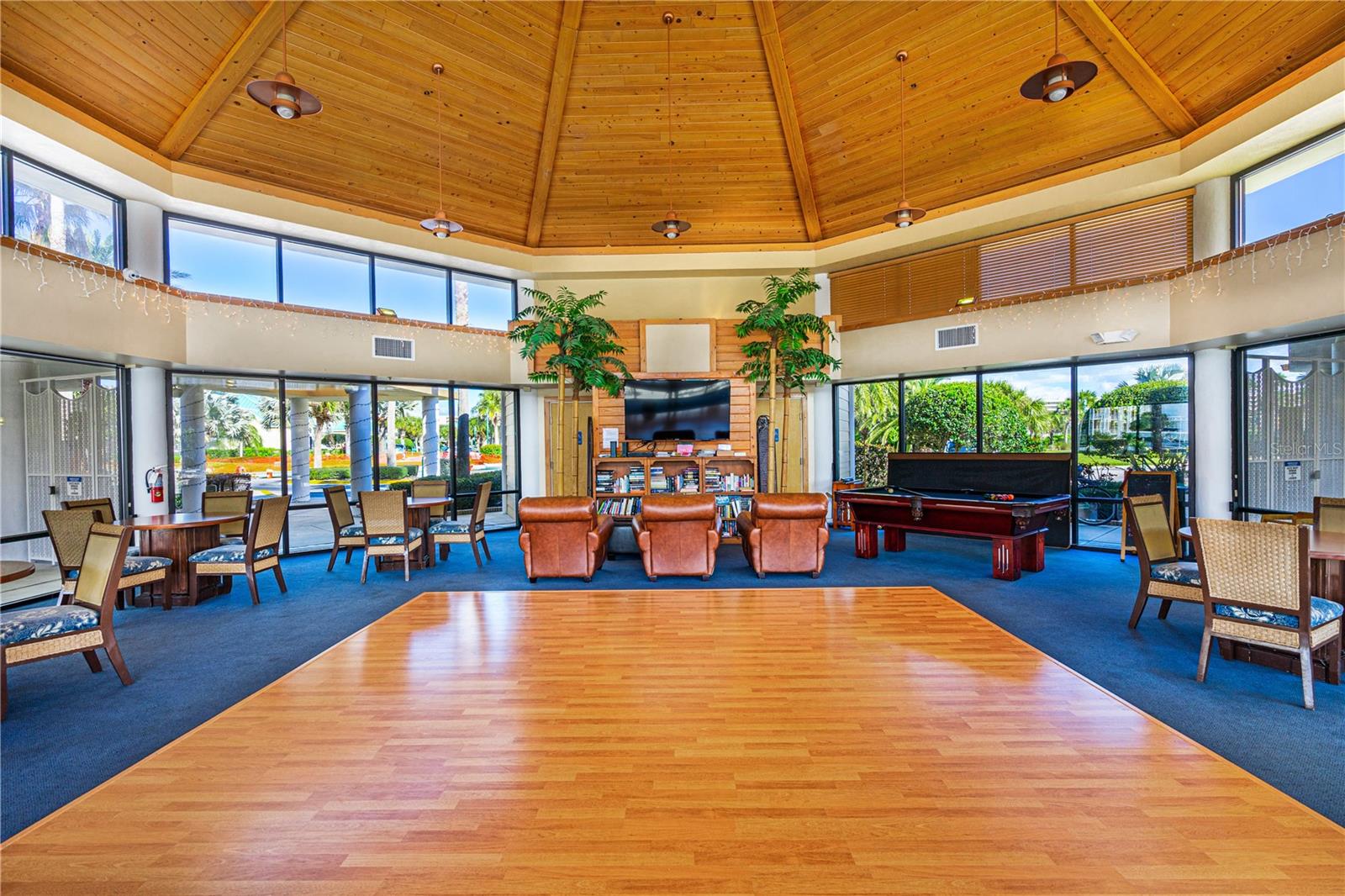 OAK HAMMOCK ESTATES - Residential