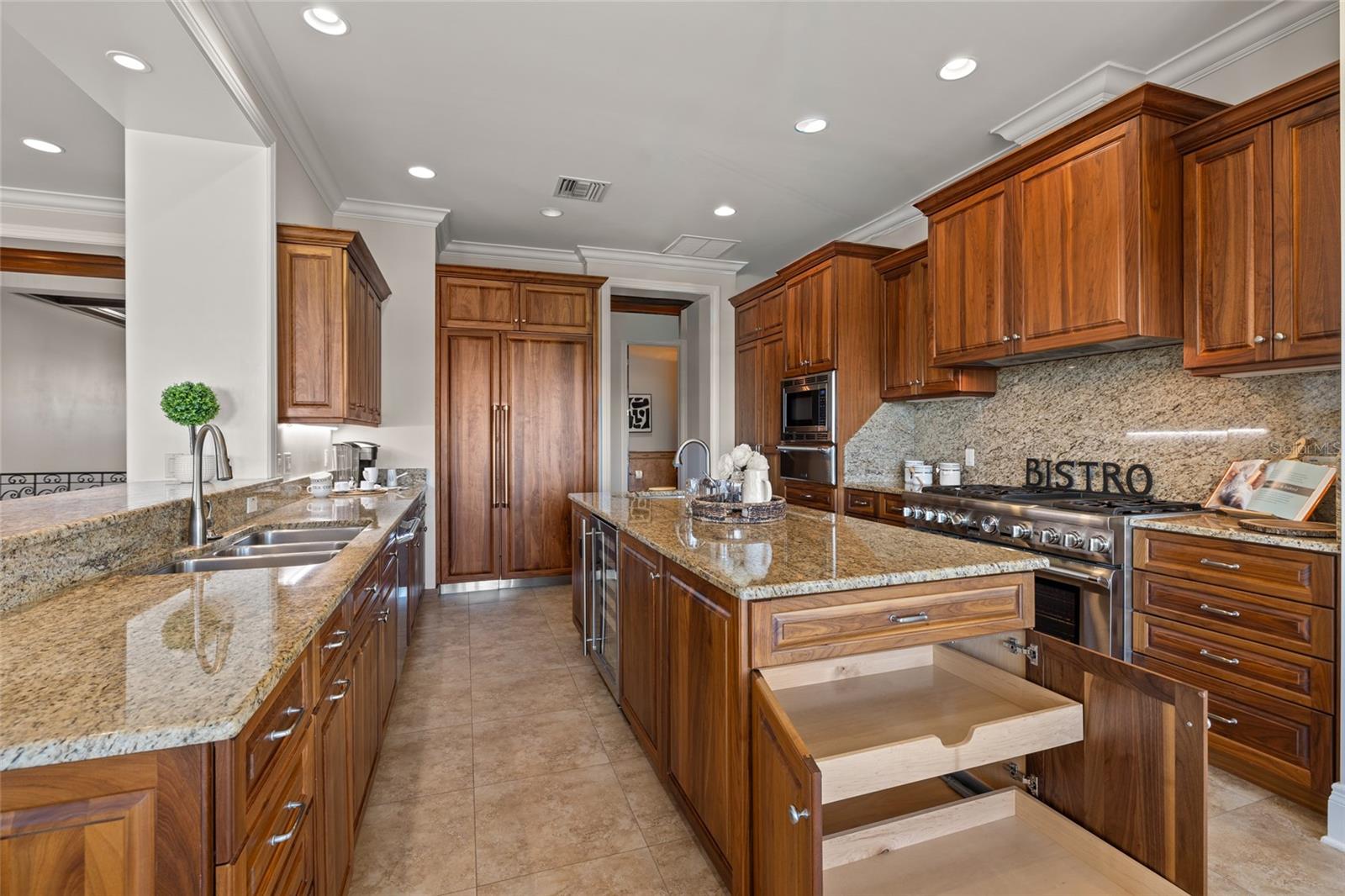 VENETIAN ISLES - Residential