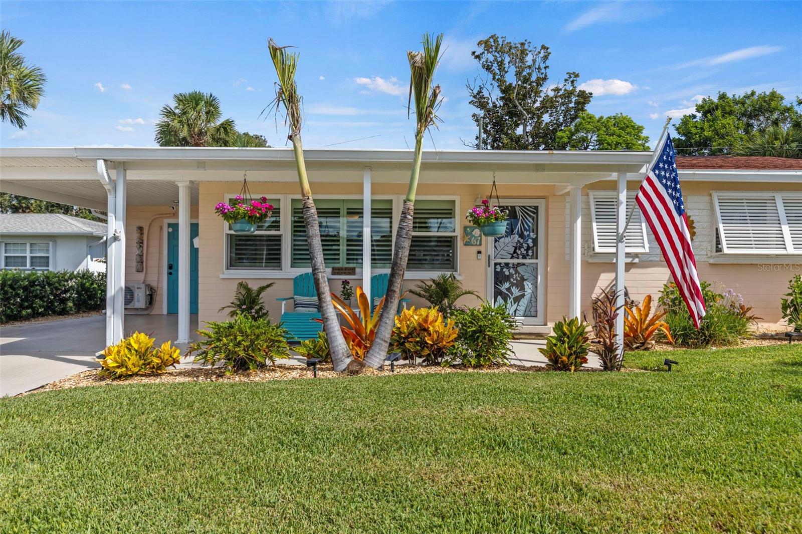 SEABREEZE SHORES IN KINGSTON PARK - Residential