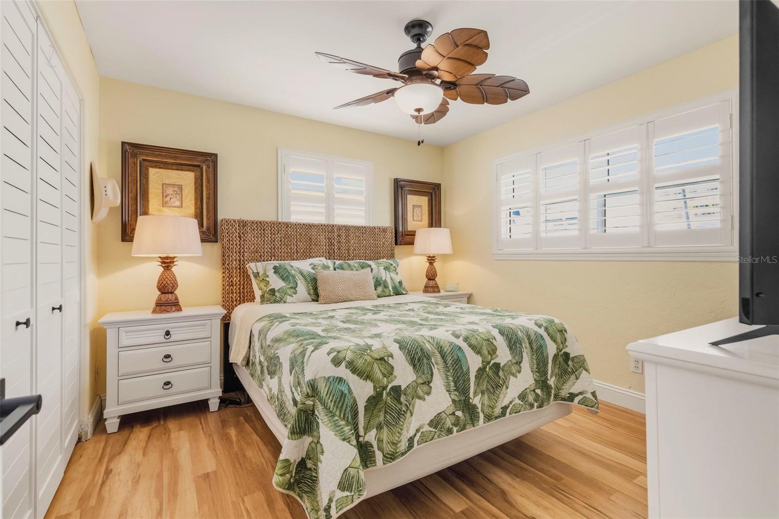 SEABREEZE SHORES IN KINGSTON PARK - Residential