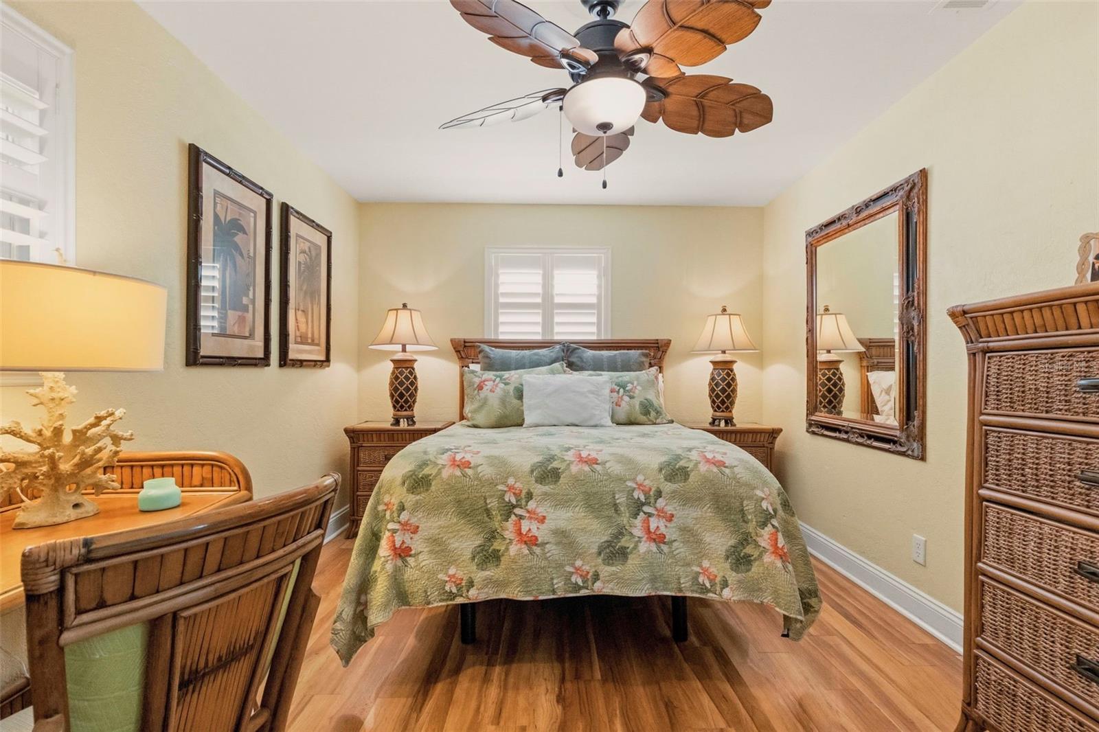 SEABREEZE SHORES IN KINGSTON PARK - Residential