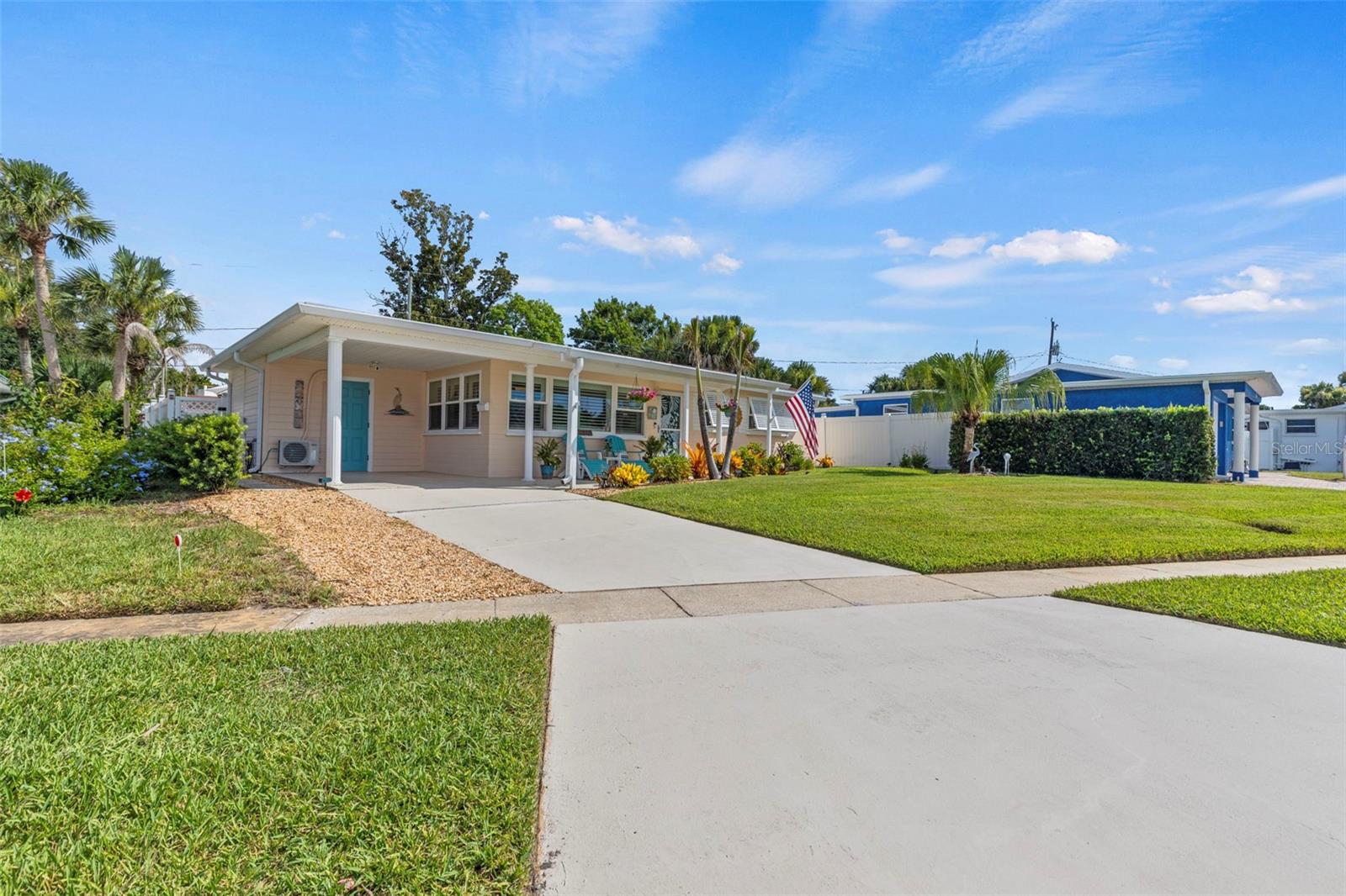 SEABREEZE SHORES IN KINGSTON PARK - Residential