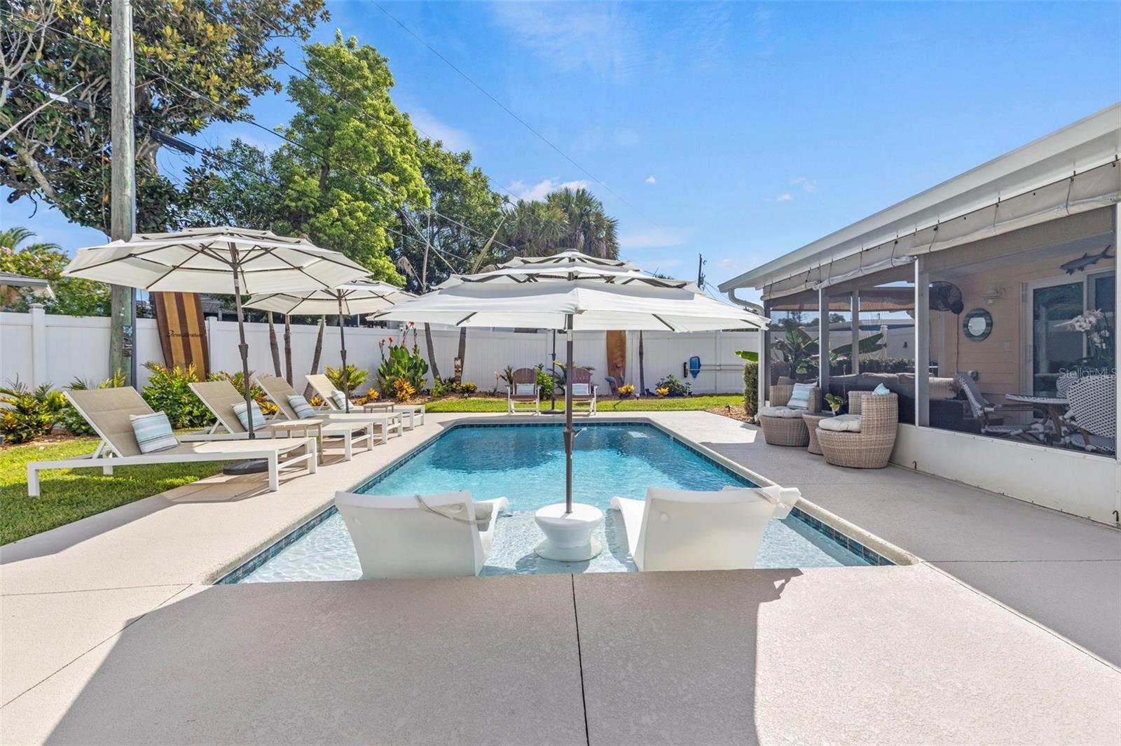 SEABREEZE SHORES IN KINGSTON PARK - Residential