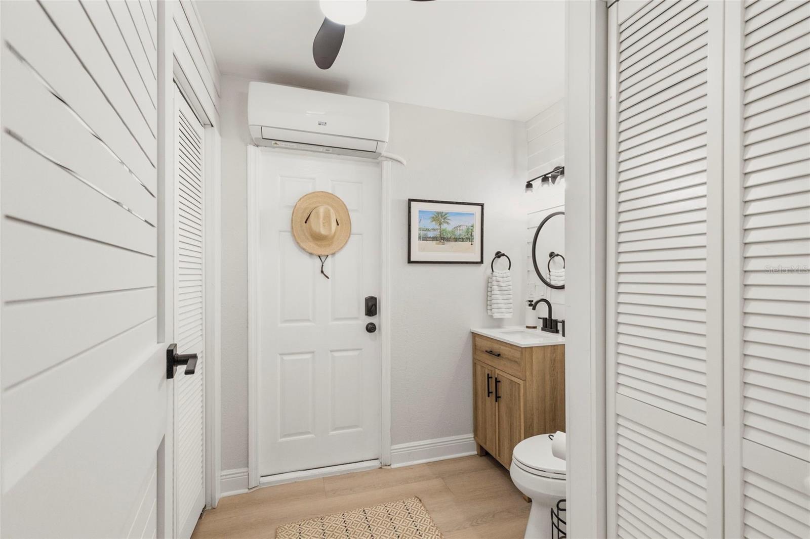 SEABREEZE SHORES IN KINGSTON PARK - Residential