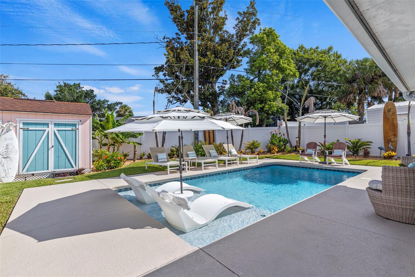 SEABREEZE SHORES IN KINGSTON PARK - Residential