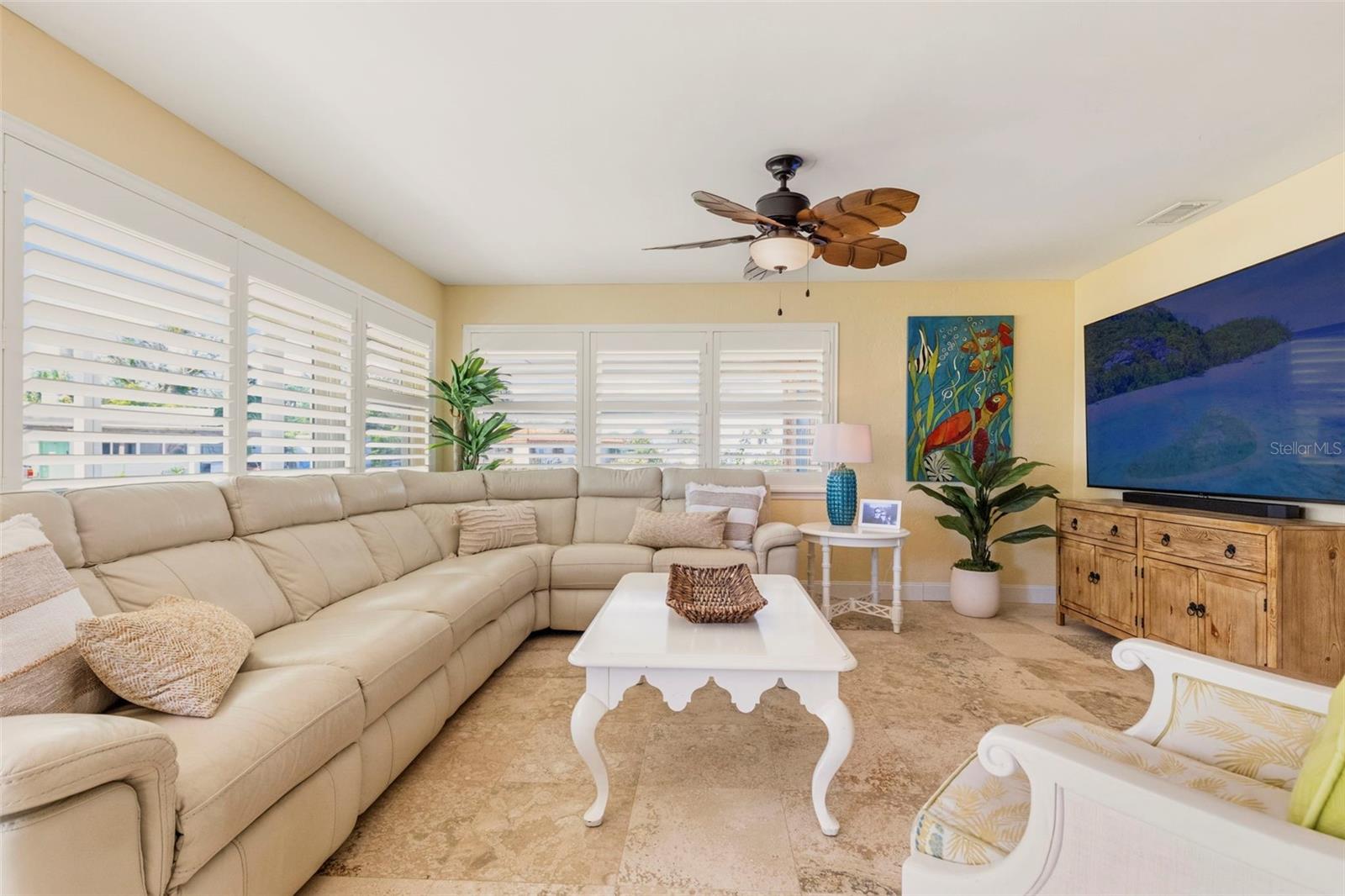 SEABREEZE SHORES IN KINGSTON PARK - Residential