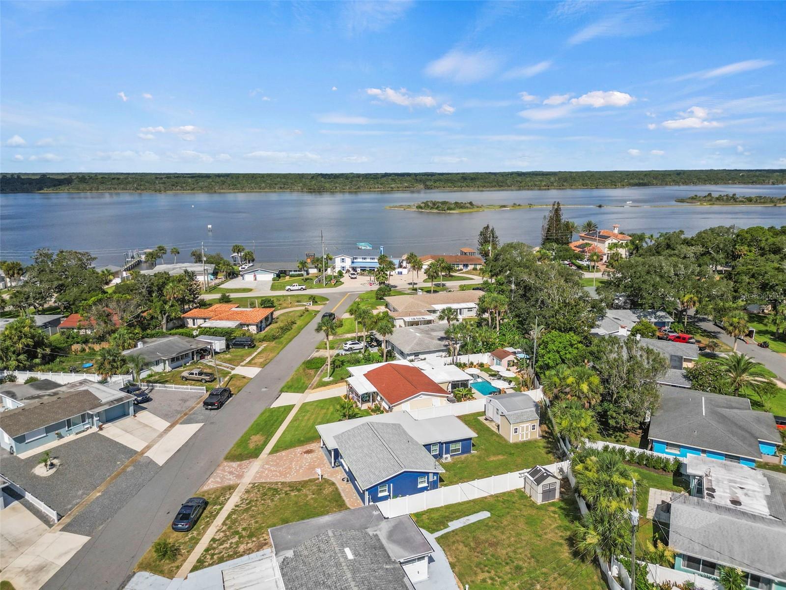 SEABREEZE SHORES IN KINGSTON PARK - Residential