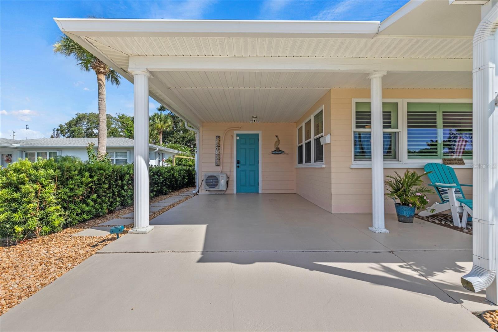 SEABREEZE SHORES IN KINGSTON PARK - Residential