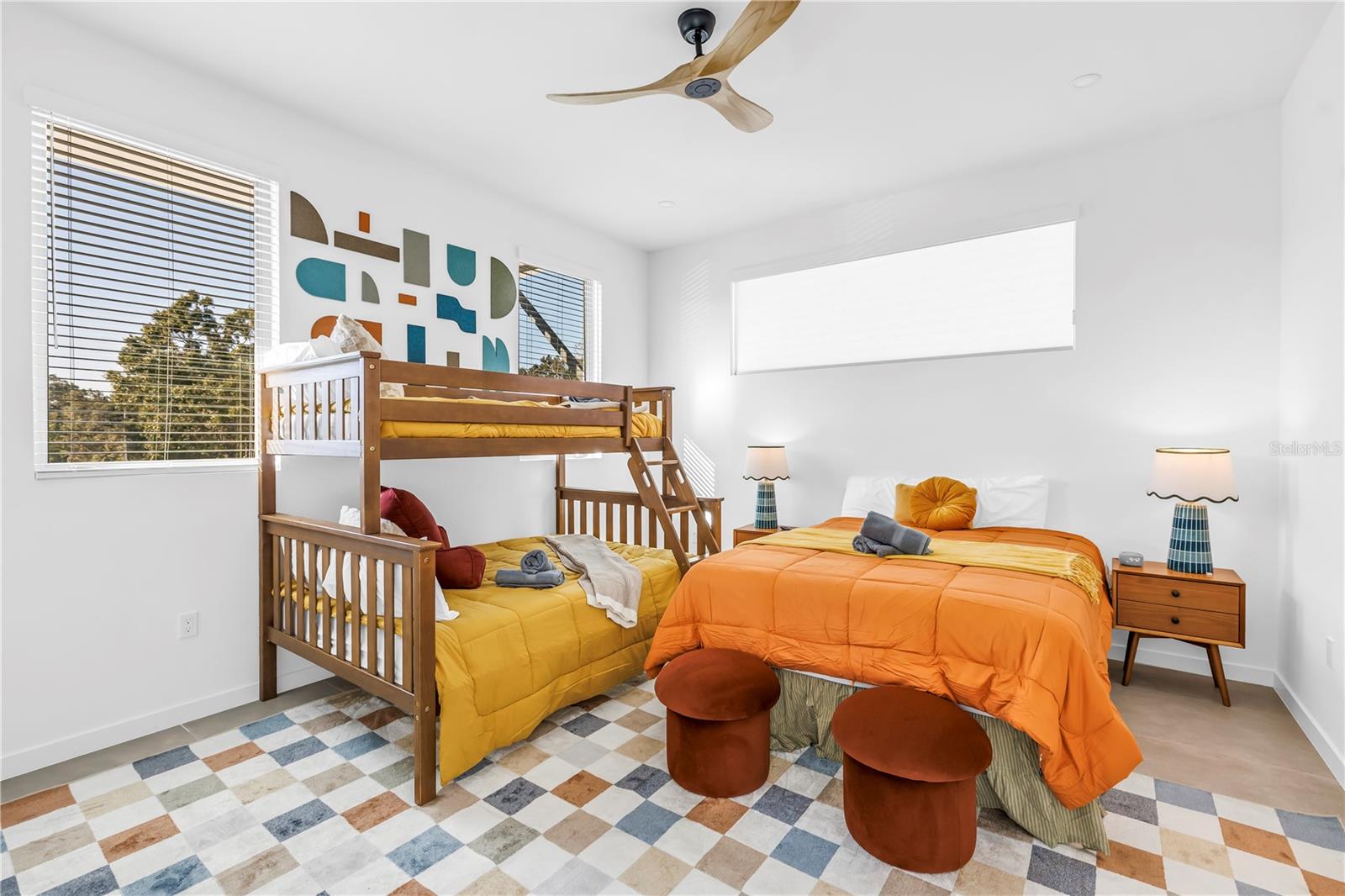 LOMA LINDA PARK - Residential