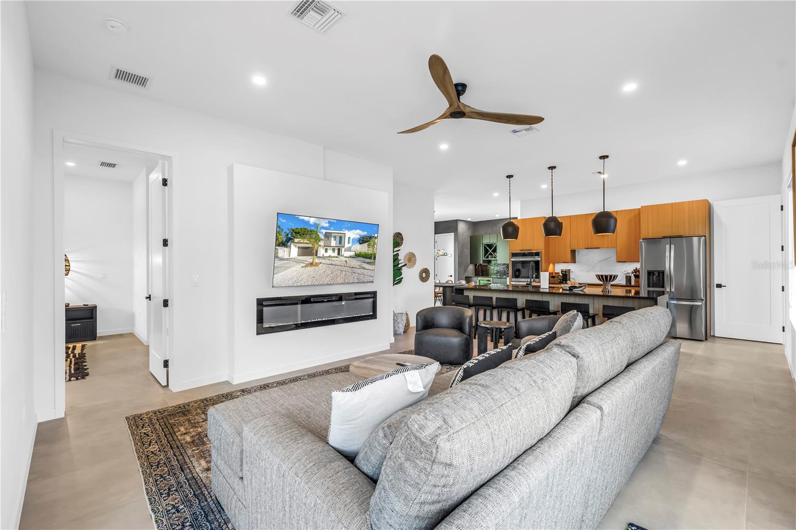 LOMA LINDA PARK - Residential