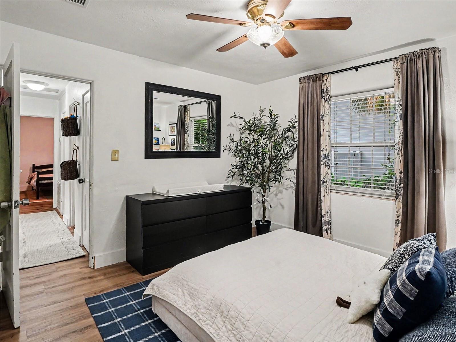 HOURGLASS LAKE PARK - Residential