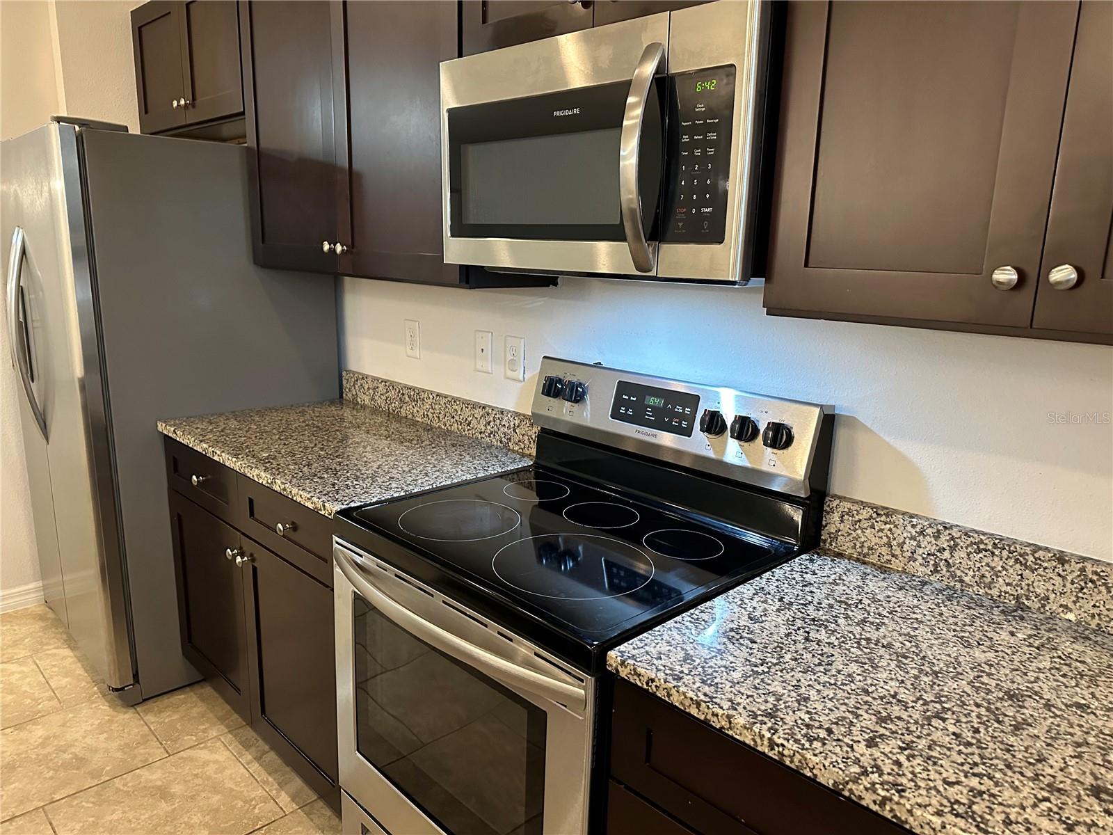 WATERLEIGH PH 2D - Residential Lease
