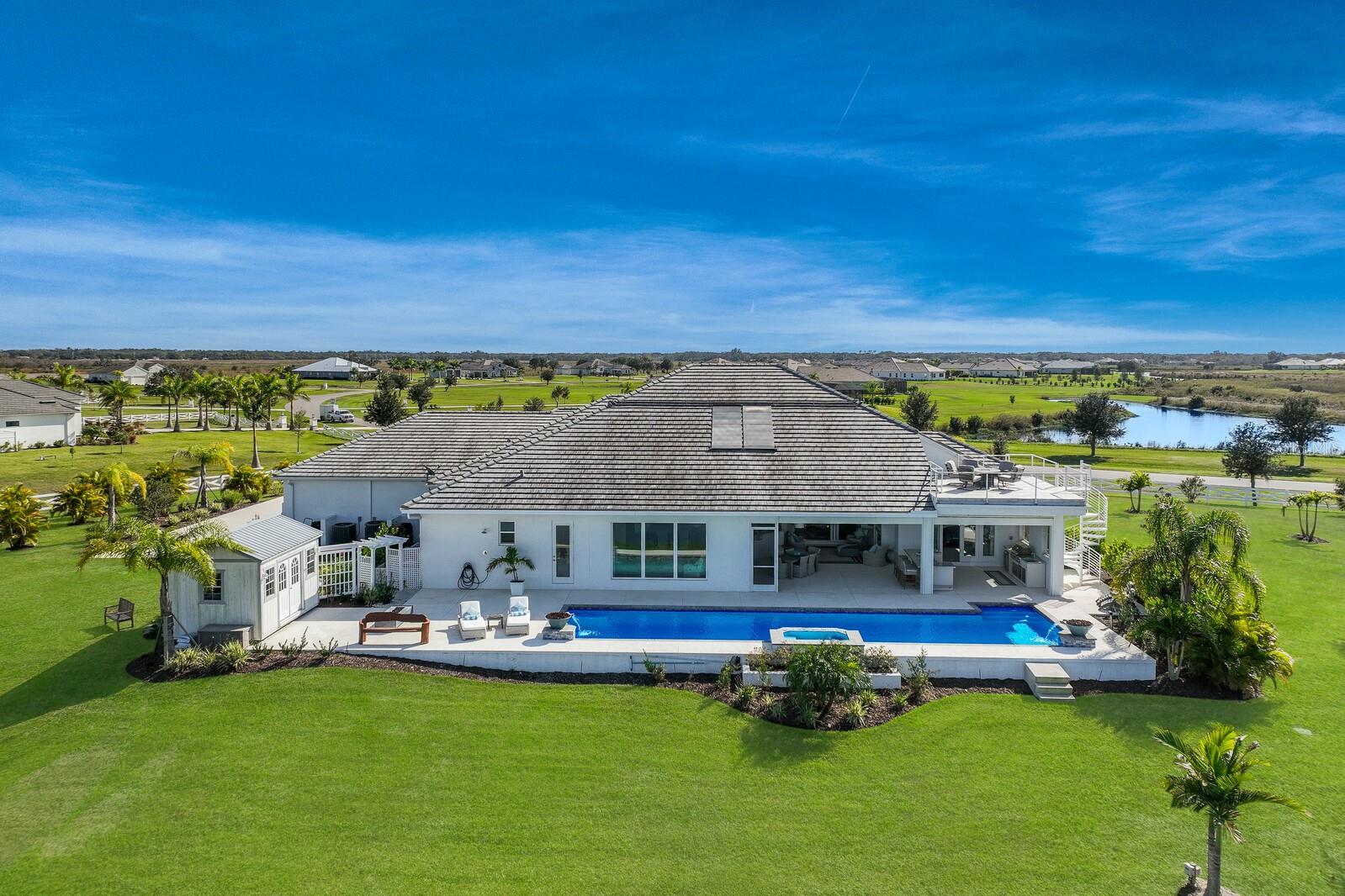 HAMPTON LAKES - Residential