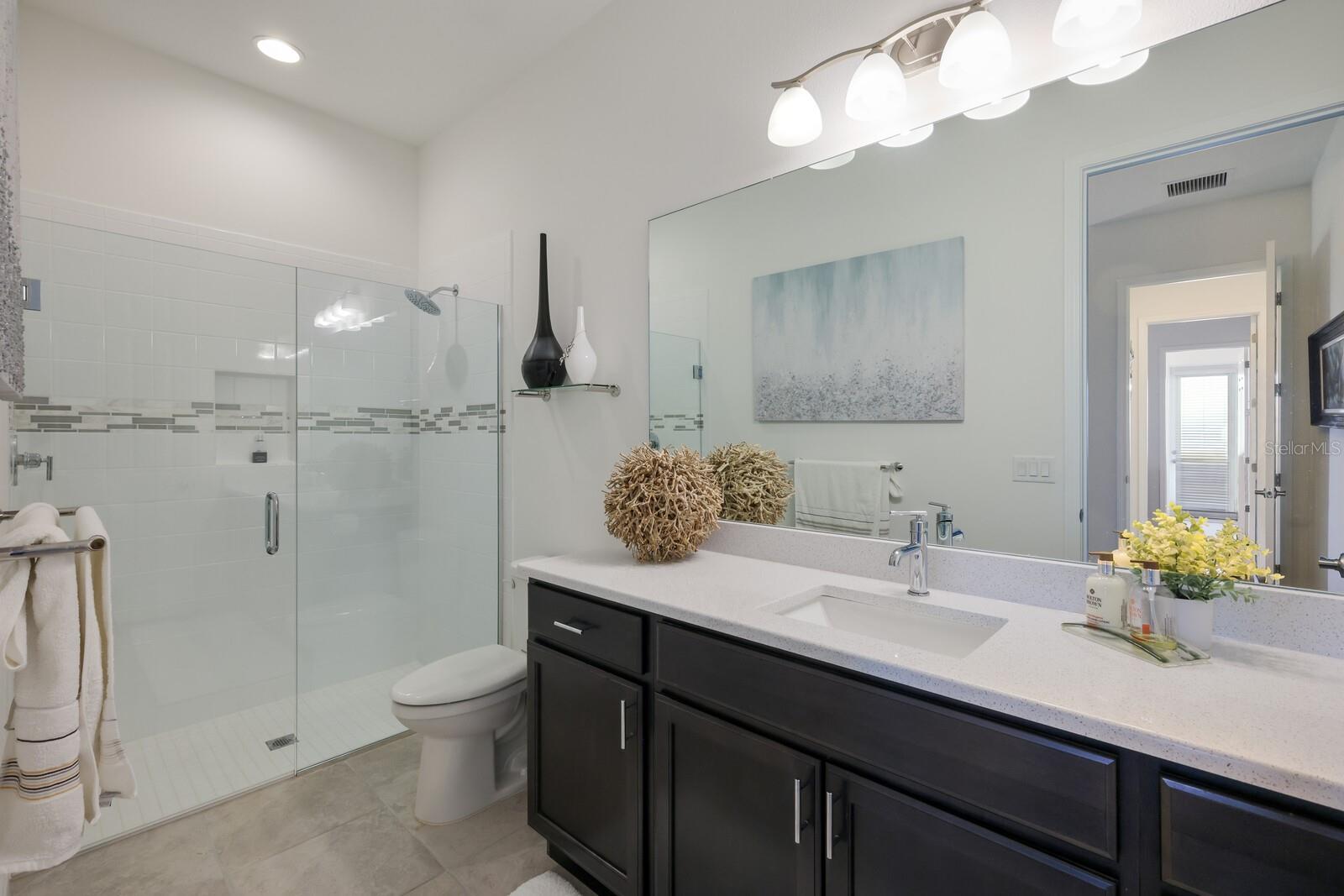 HAMPTON LAKES - Residential