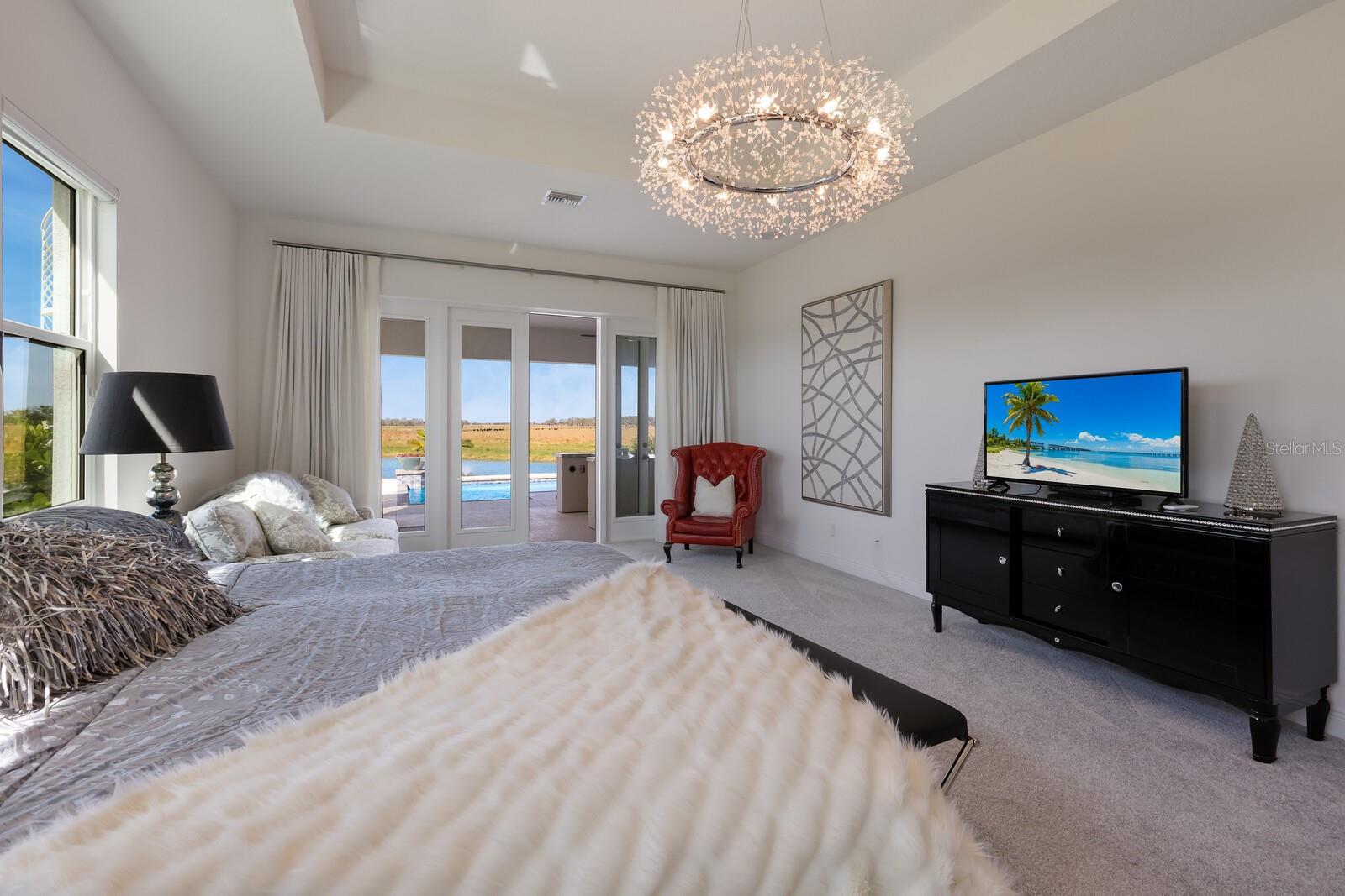 HAMPTON LAKES - Residential