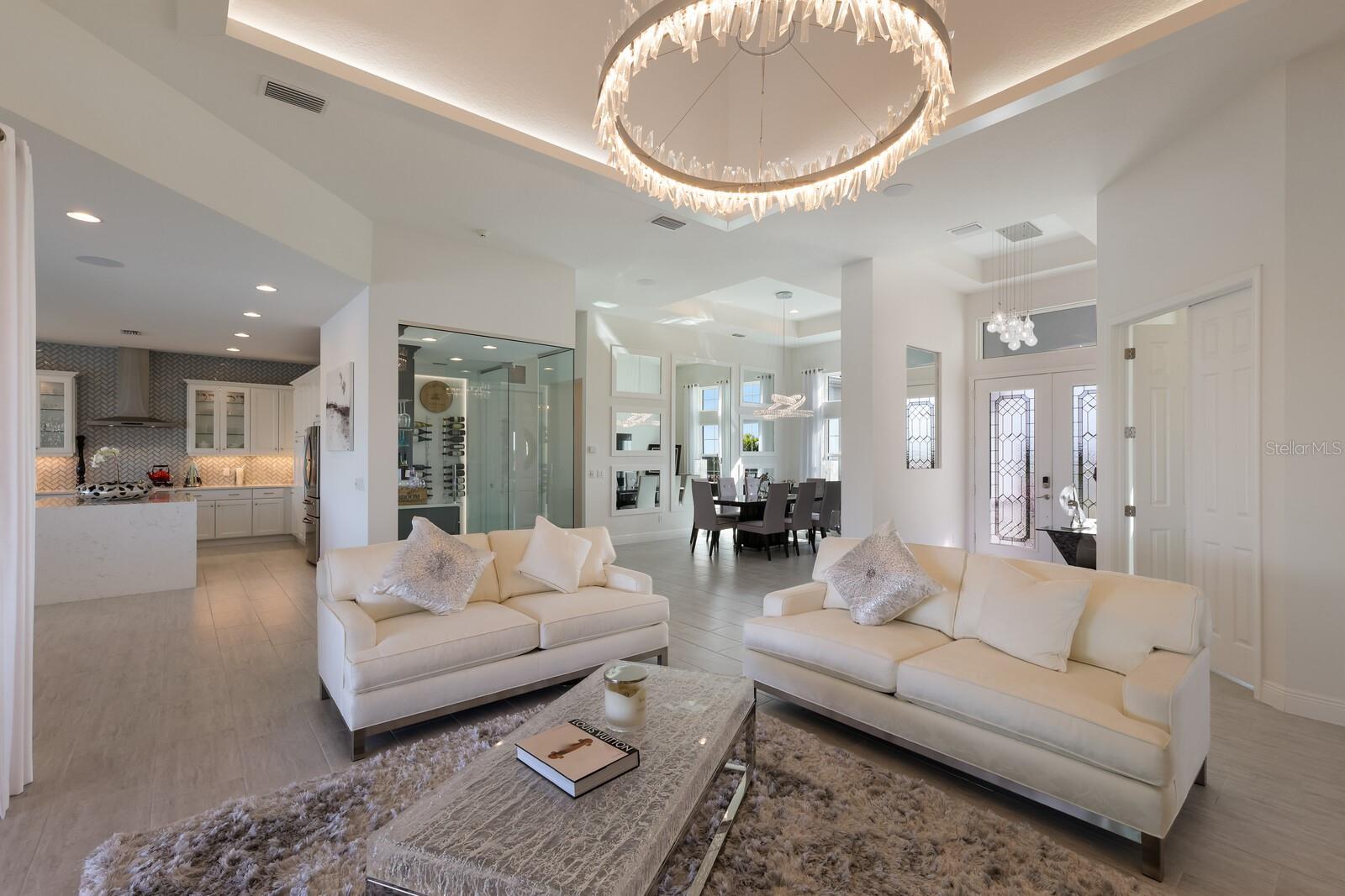 HAMPTON LAKES - Residential