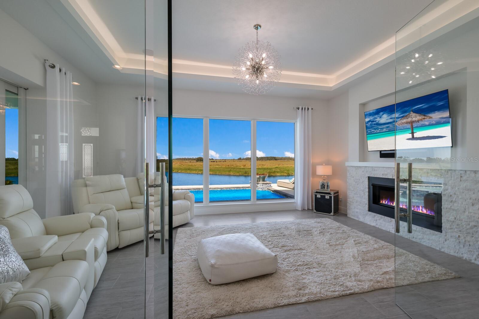 HAMPTON LAKES - Residential
