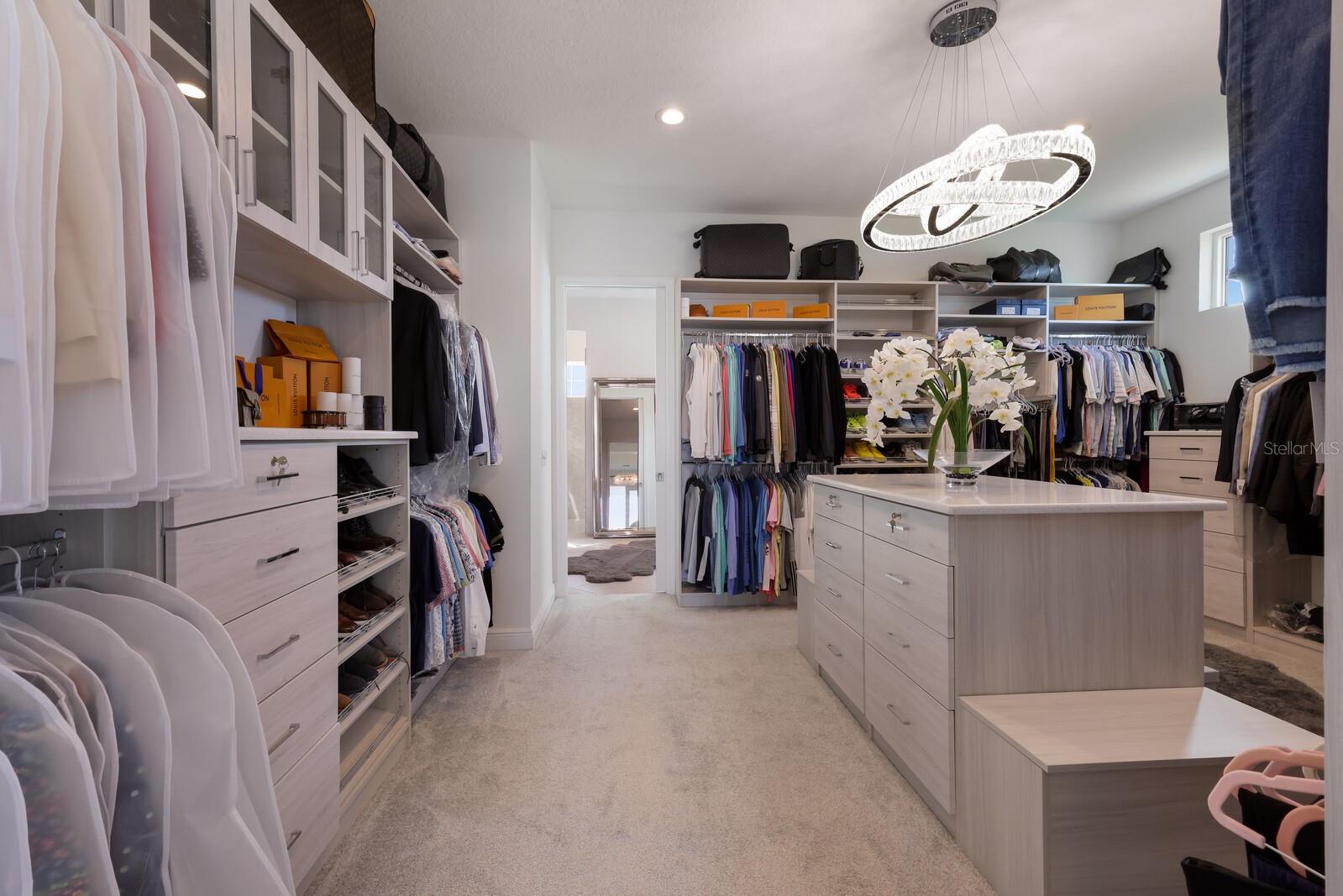 HAMPTON LAKES - Residential