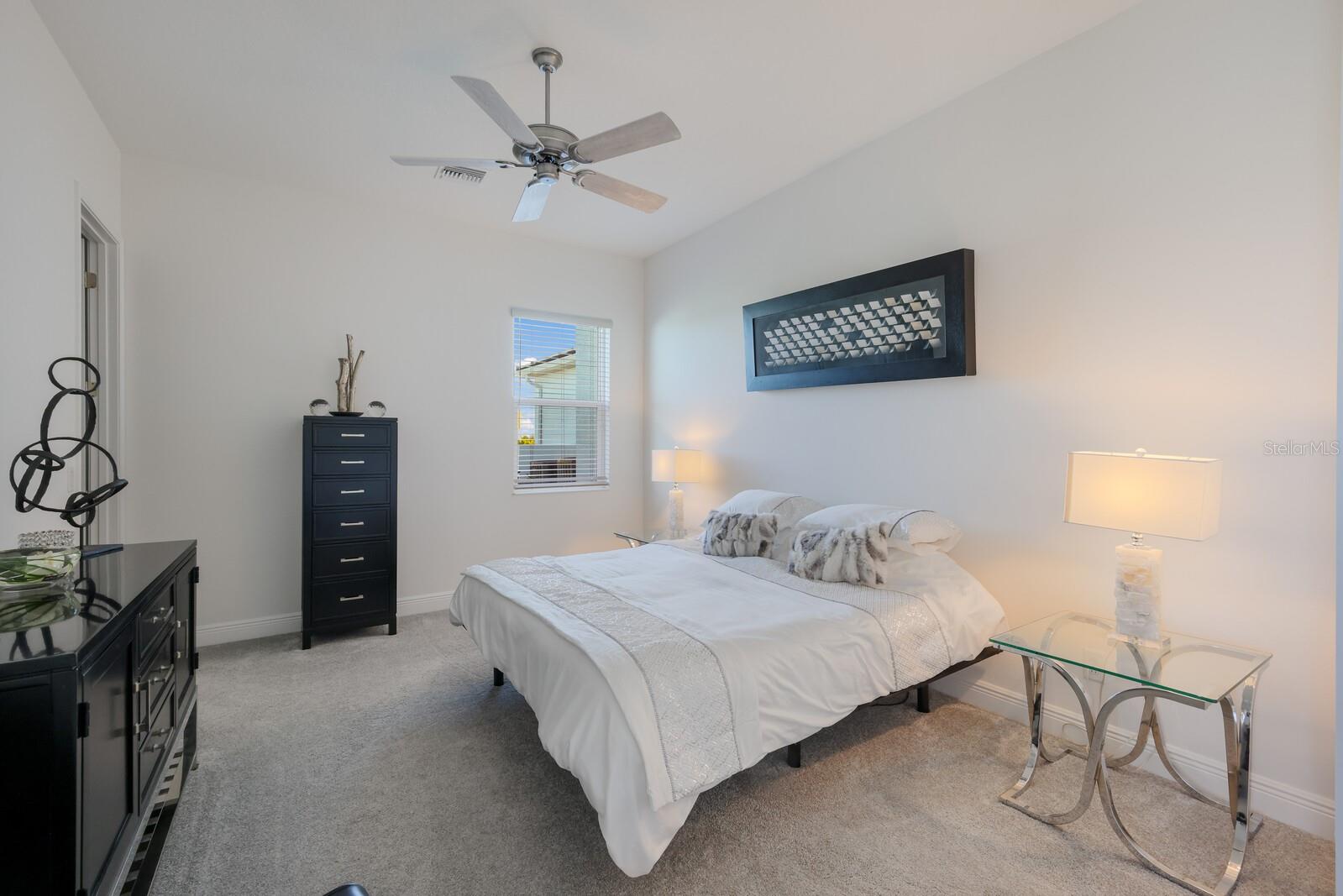 HAMPTON LAKES - Residential