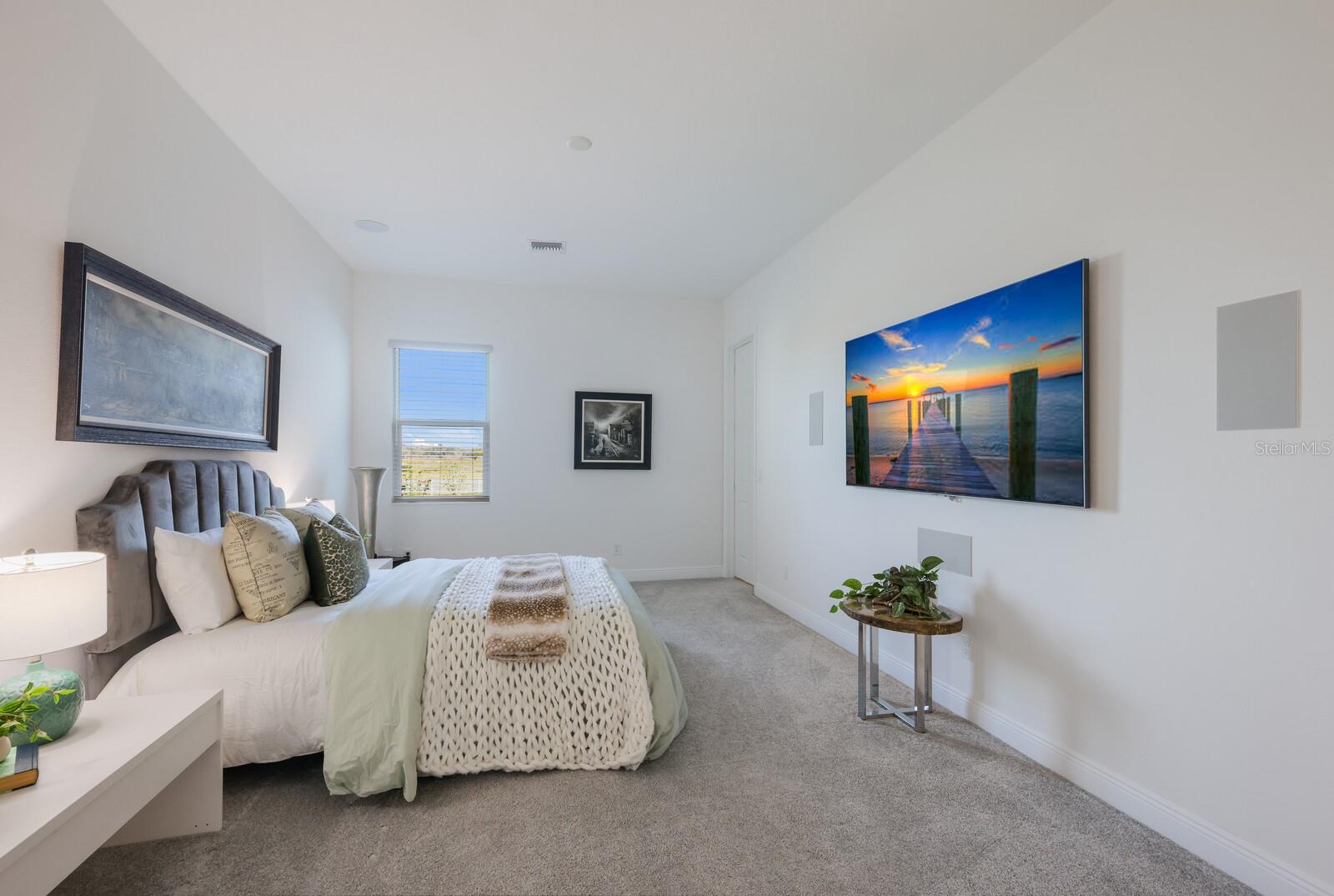 HAMPTON LAKES - Residential