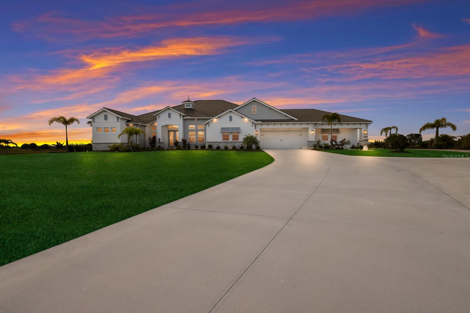 HAMPTON LAKES - Residential
