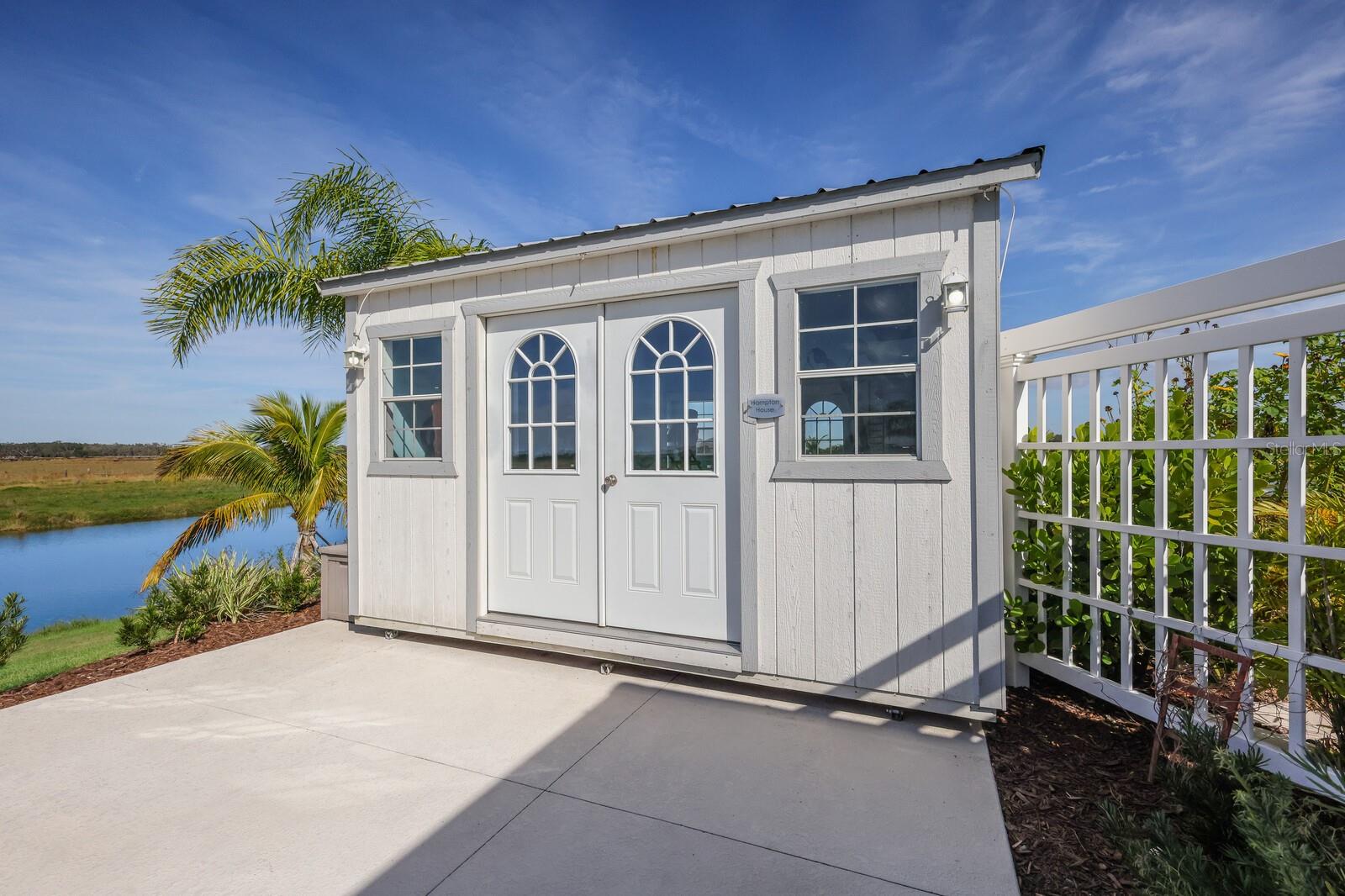 HAMPTON LAKES - Residential