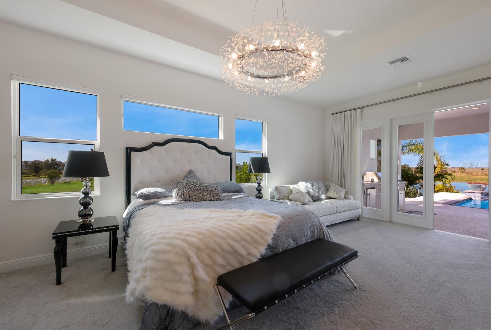 HAMPTON LAKES - Residential