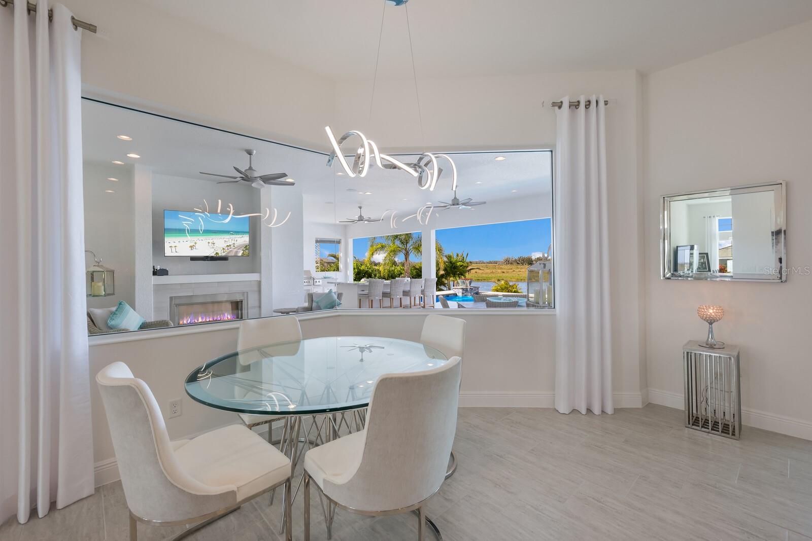 HAMPTON LAKES - Residential
